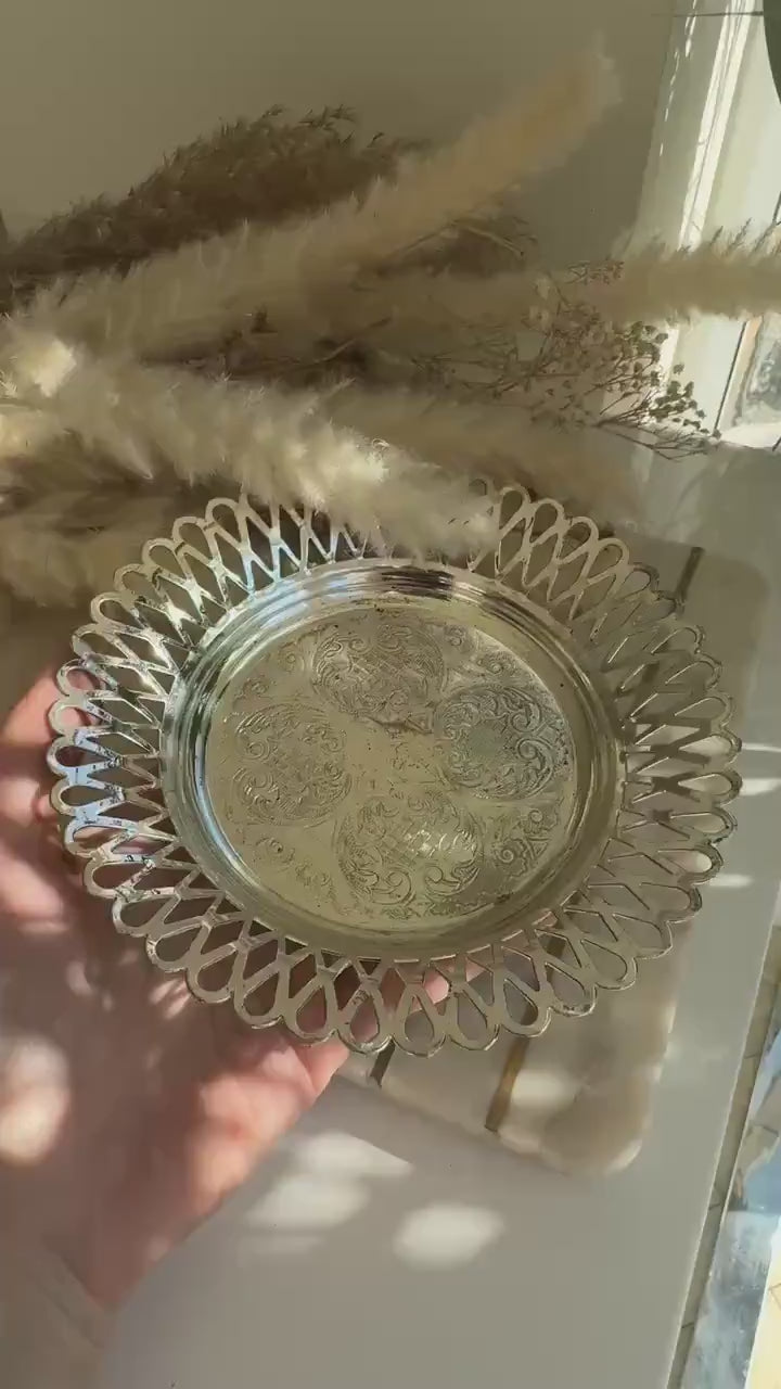 Silver-Plated Pierced Edge Trinket Dish by Cavalier Giftware, England – Ornate Vintage-Style Decorative Bowl