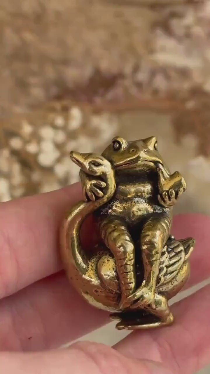 Brass Wise Frog and Goose Figurine, Brass Frog ornament, Whimsical Animal Sculpture, Frog smokes a pipe miniature