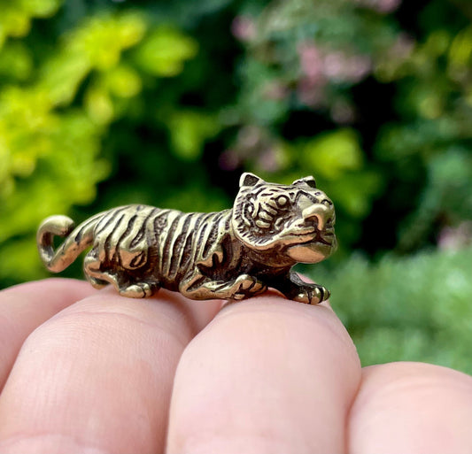 White Crouching tiger, Japanese style Tiger, Copper Small Good Luck Figurine, Creative Gift, Metal tiger keychain