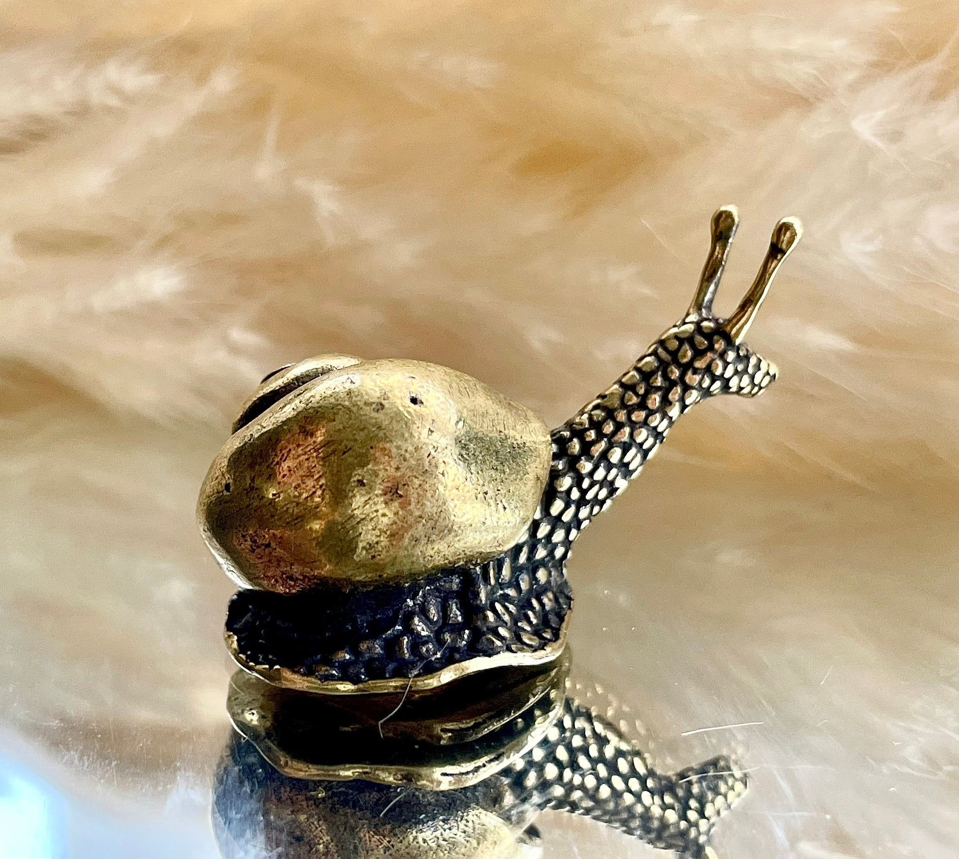 Loving Garden Snails, Snails figurine, Fine lifelike solid brass ornament, creative gift, Valentine’s Day idea