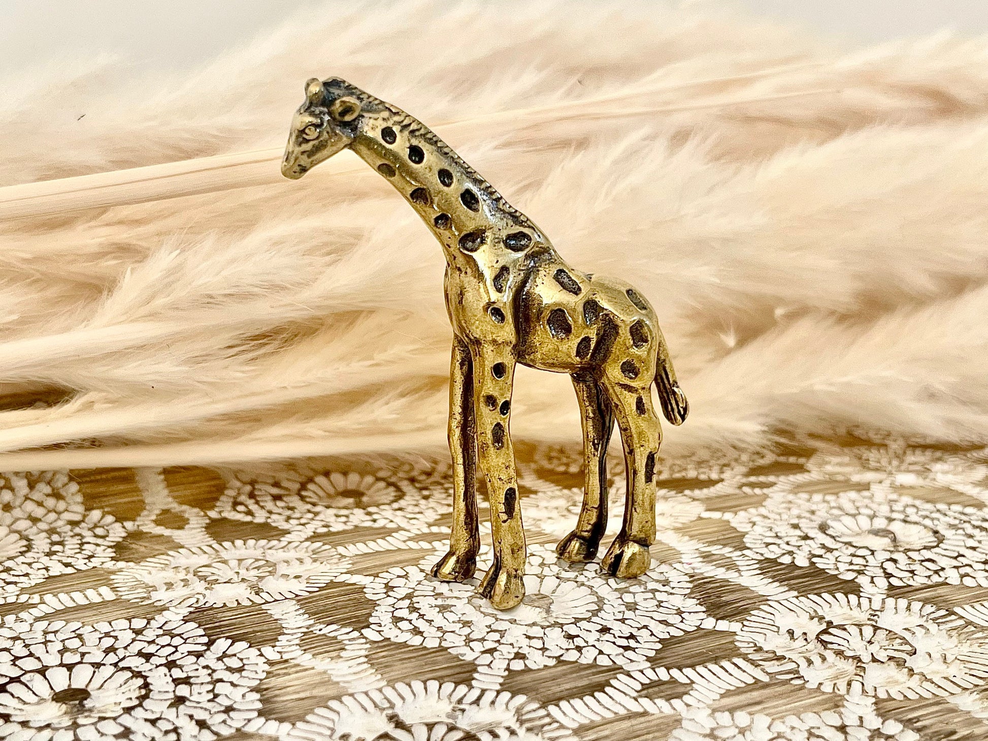 Traditional style giraffe, Fine lifelike solid brass copper giraffe statuette, Safari decor, Miniature zoo, Gift for animal lovers