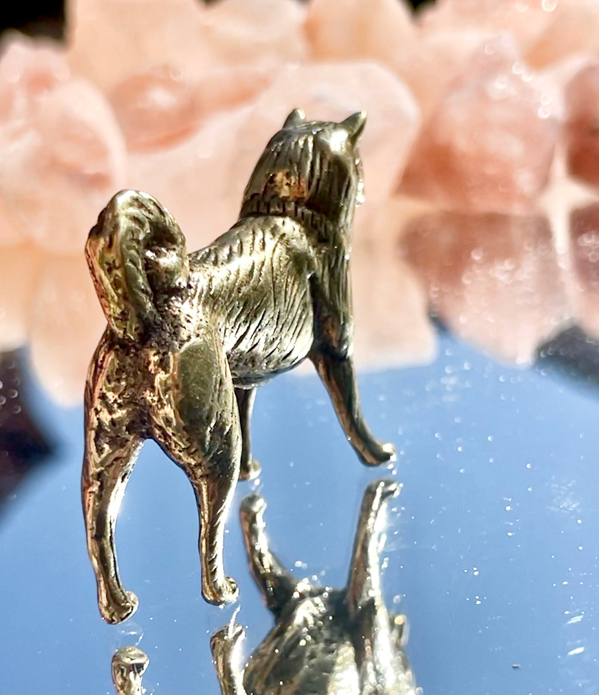 Akita figurine, Fine Solid brass dog figurine, Husky statuette, great gift for dog lovers, Desktop decoration