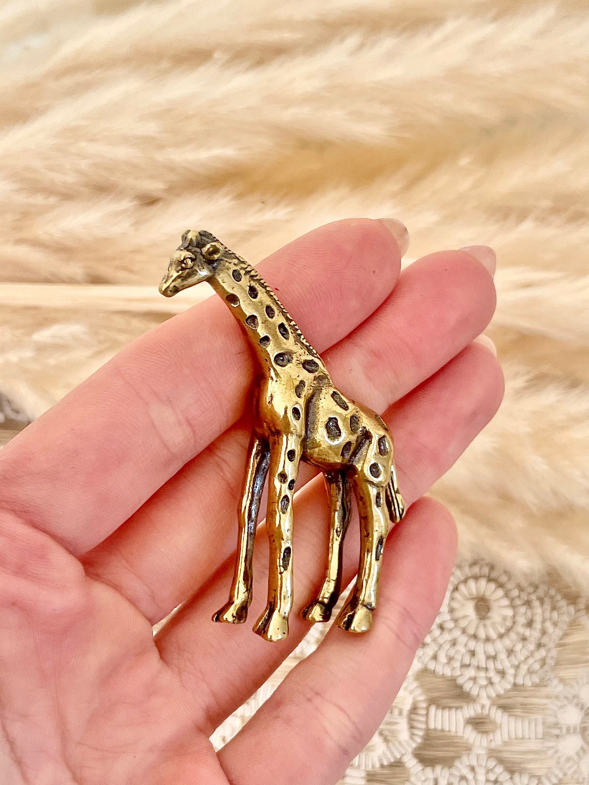 Traditional style giraffe, Fine lifelike solid brass copper giraffe statuette, Safari decor, Miniature zoo, Gift for animal lovers
