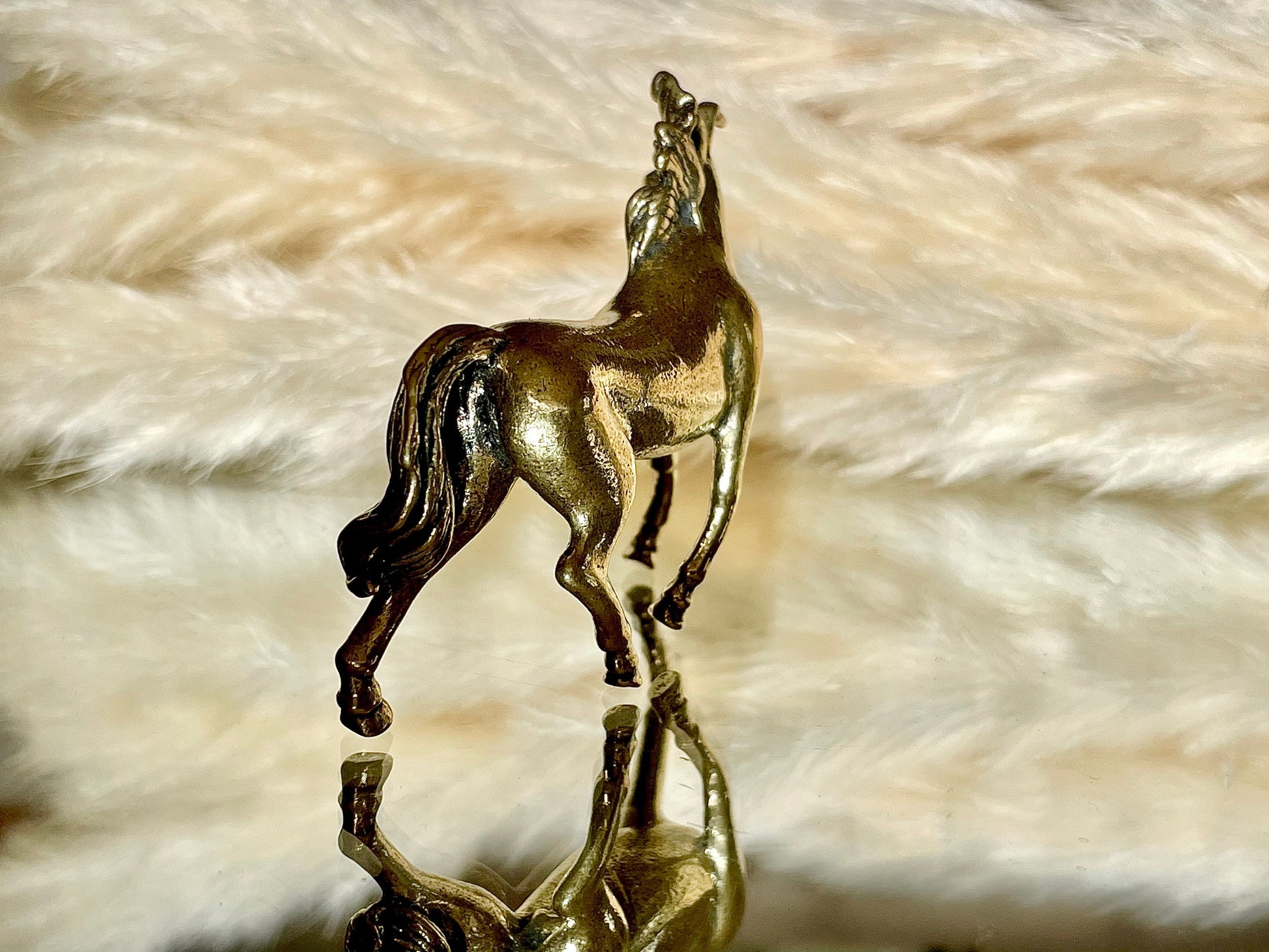Wild horse statuette, Galloping mustang, Stallion statue, Lifelike solid brass figurine, Desktop ornament