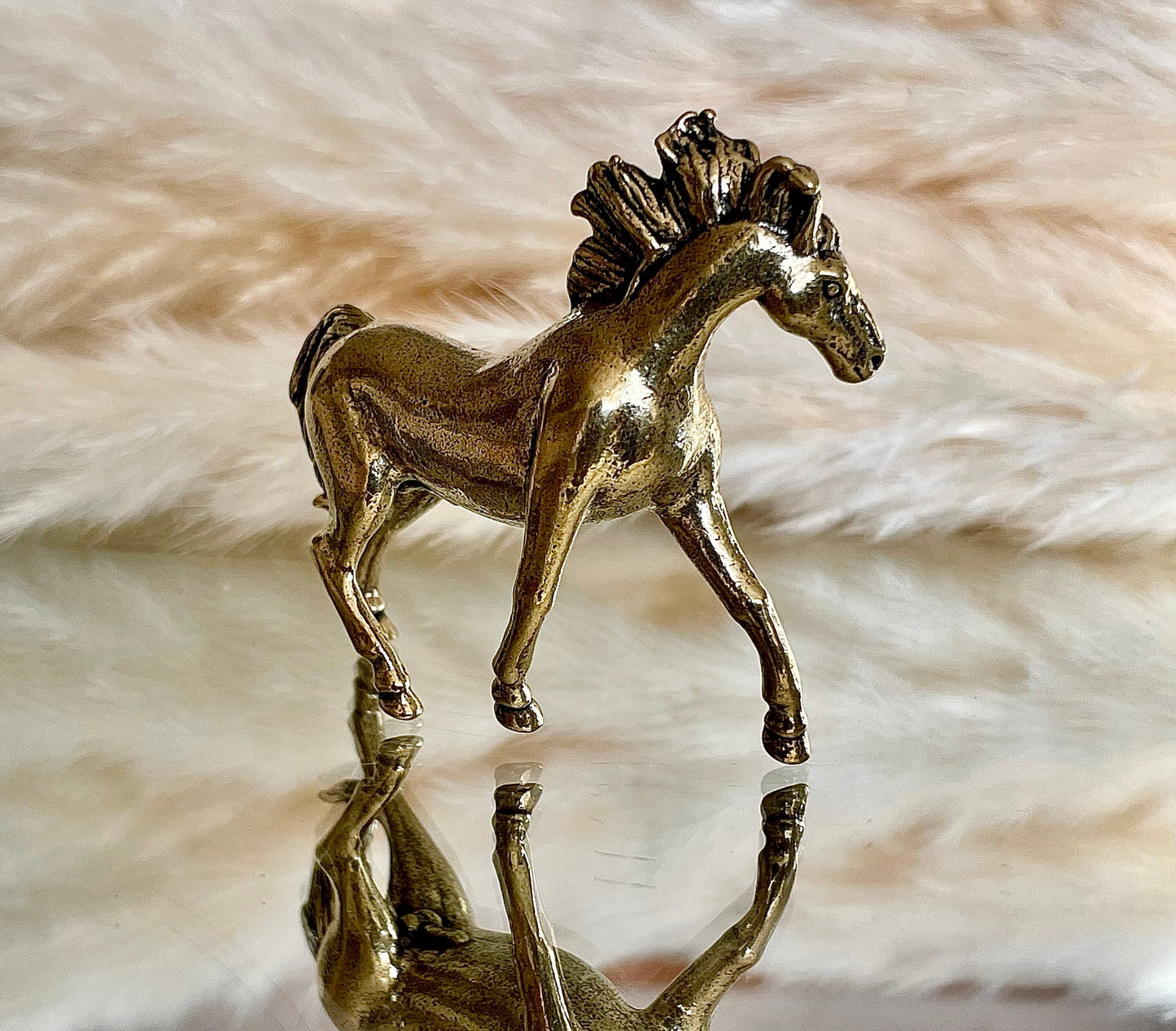 Wild horse statuette, Galloping mustang, Stallion statue, Lifelike solid brass figurine, Desktop ornament