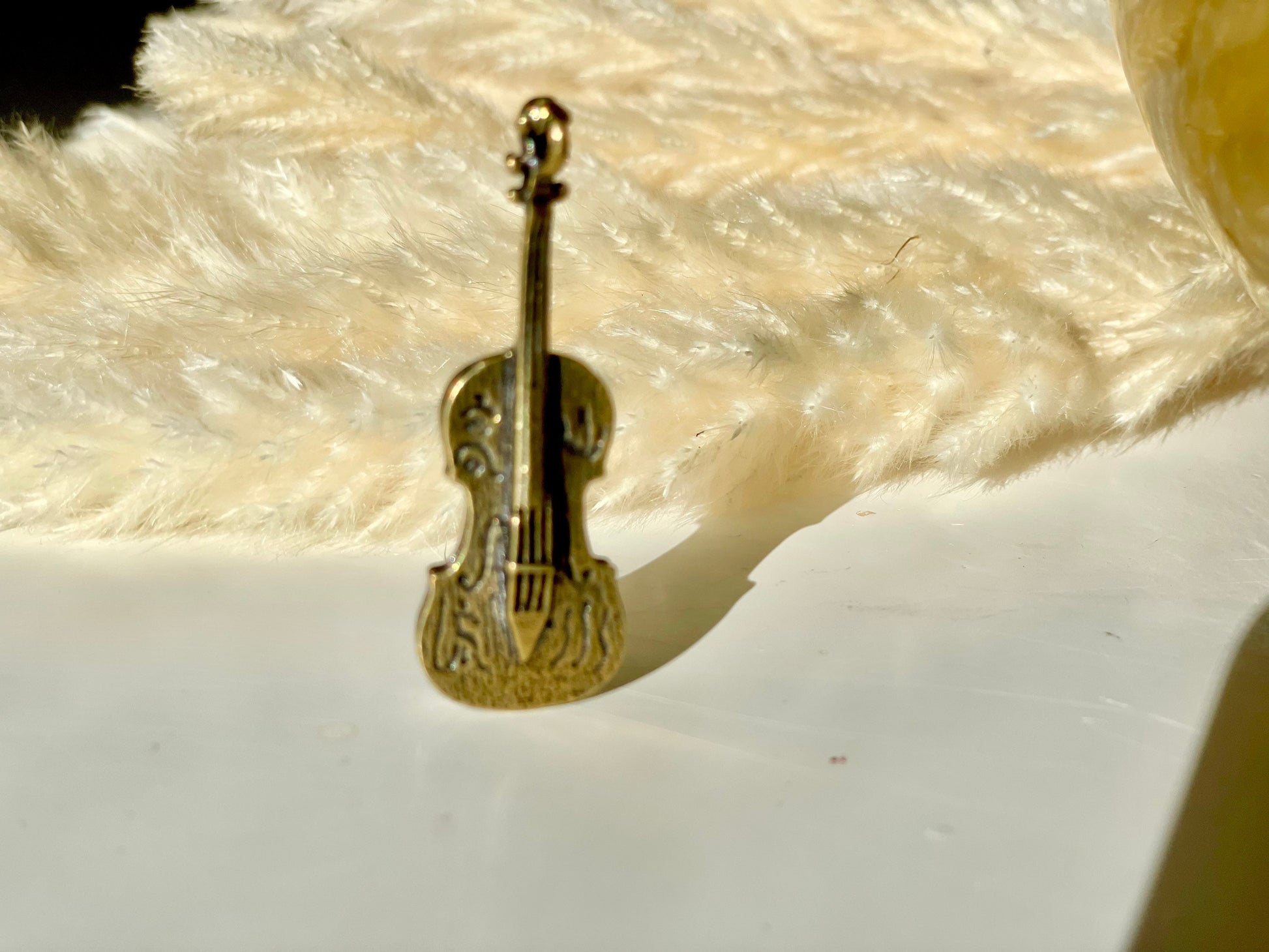Solid brass Violin Pendant, Fine Violin figurine, Orchestra Player Gift, Violin Charm, Violin Jewellery, Violinist Gift