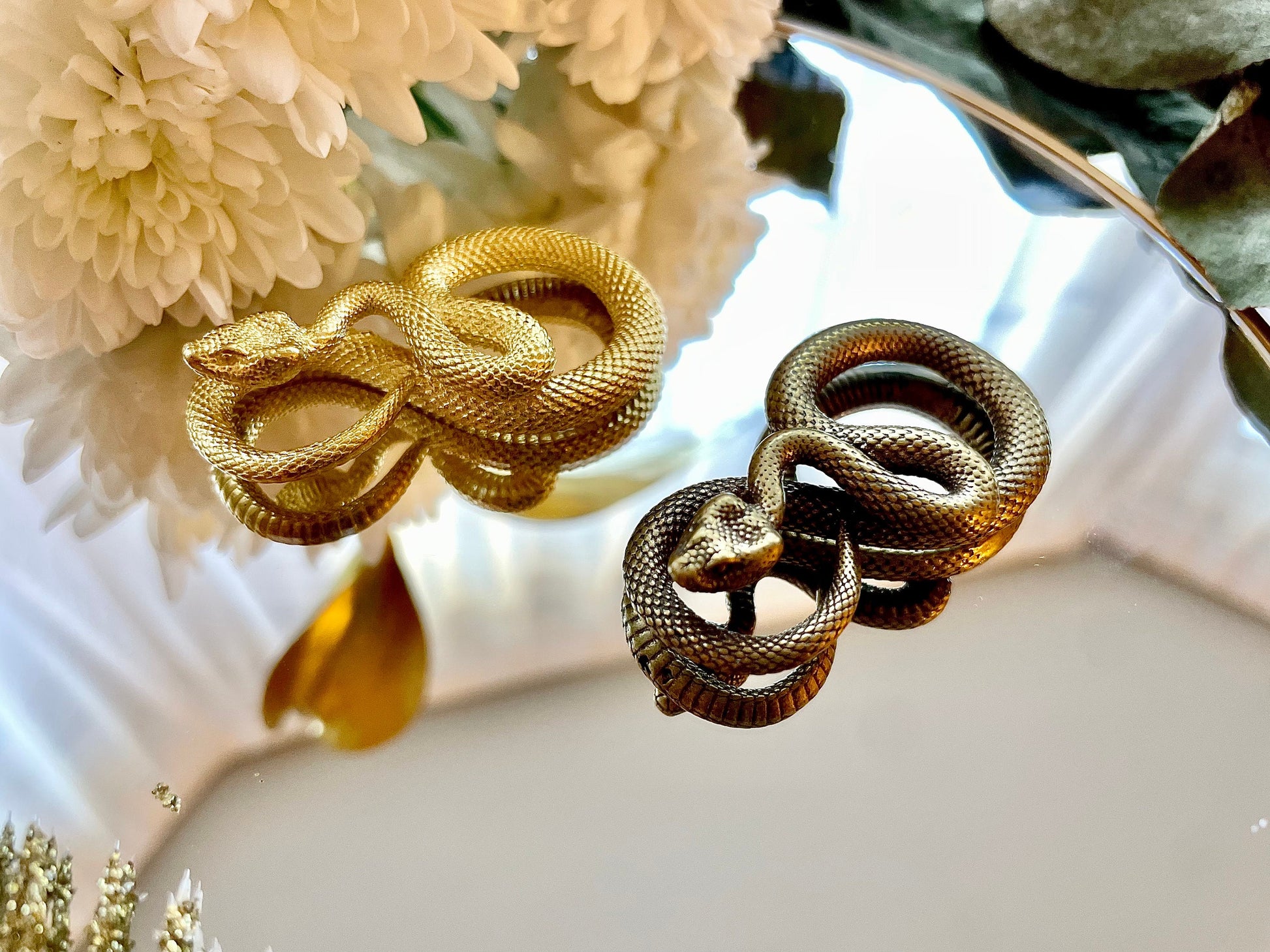 Solid Brass Snake, Fine details snakes, Solid brass figurine, Snake infinity sign, Creative gift, Beautiful Golden snakes