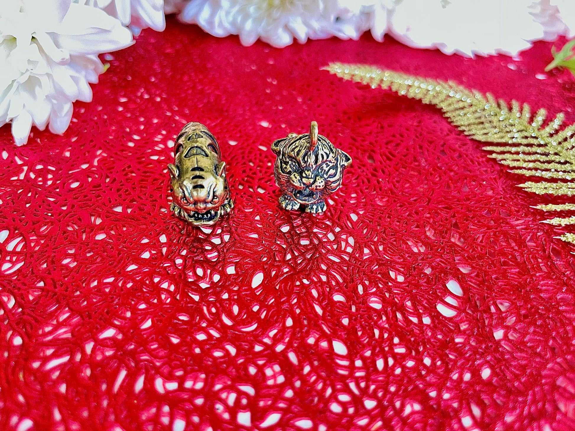 Cute little tiger tiny figurine, Brass Tiger Keyring, Tiger Keychain pedant, Roaring tiger cub pendant, Car Key Chains