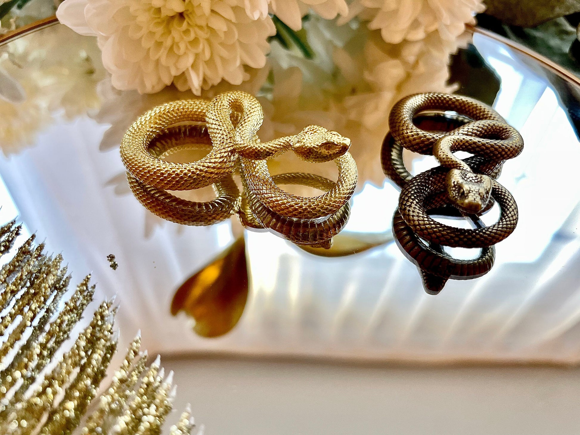 Solid Brass Snake, Fine details snakes, Solid brass figurine, Snake infinity sign, Creative gift, Beautiful Golden snakes