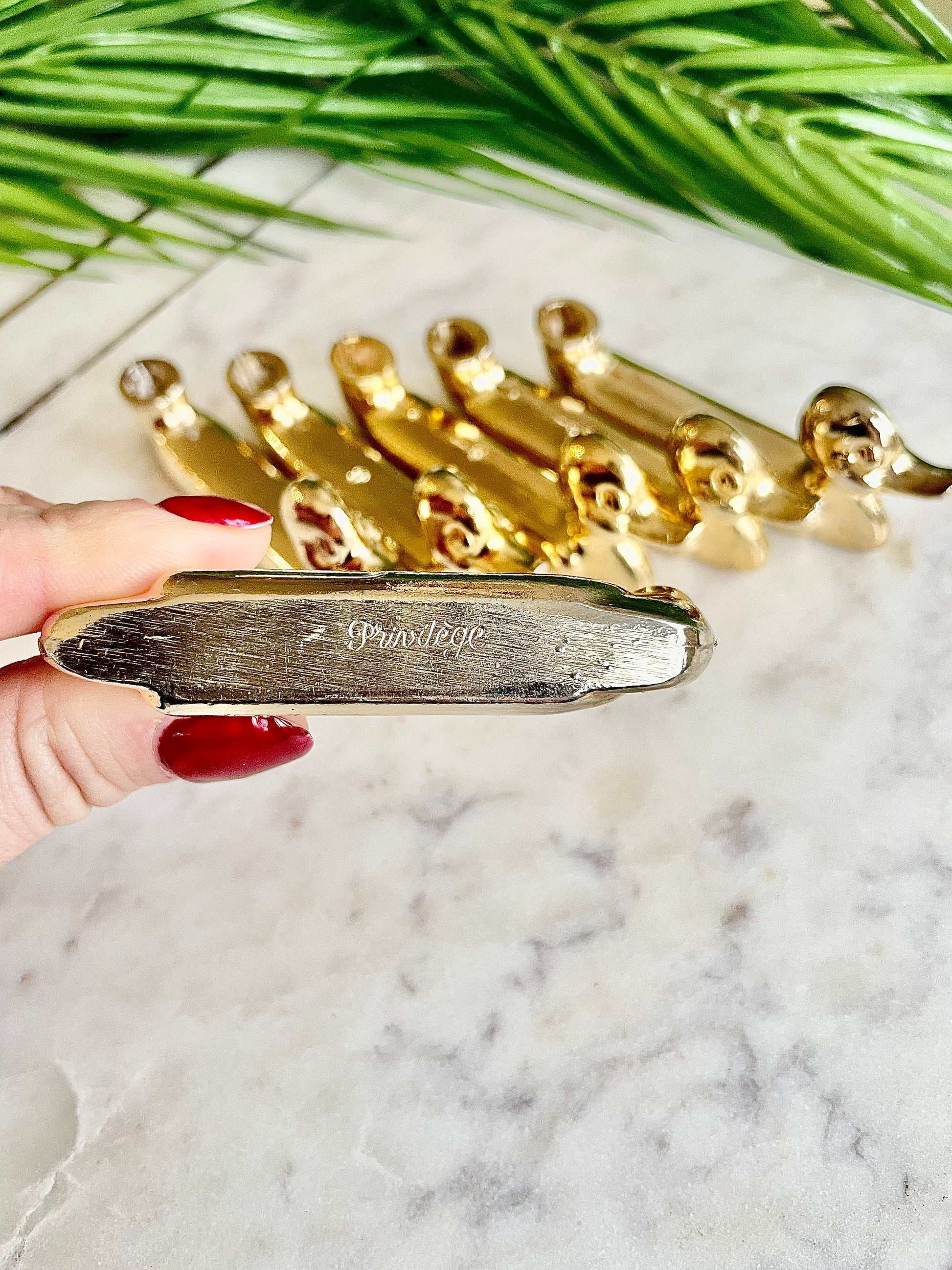 Vintage Set of 6 Privilege knife rests card holders, Ducks French Knife layers, Golden color cutlery rests, Mid Century deco, duckers knife
