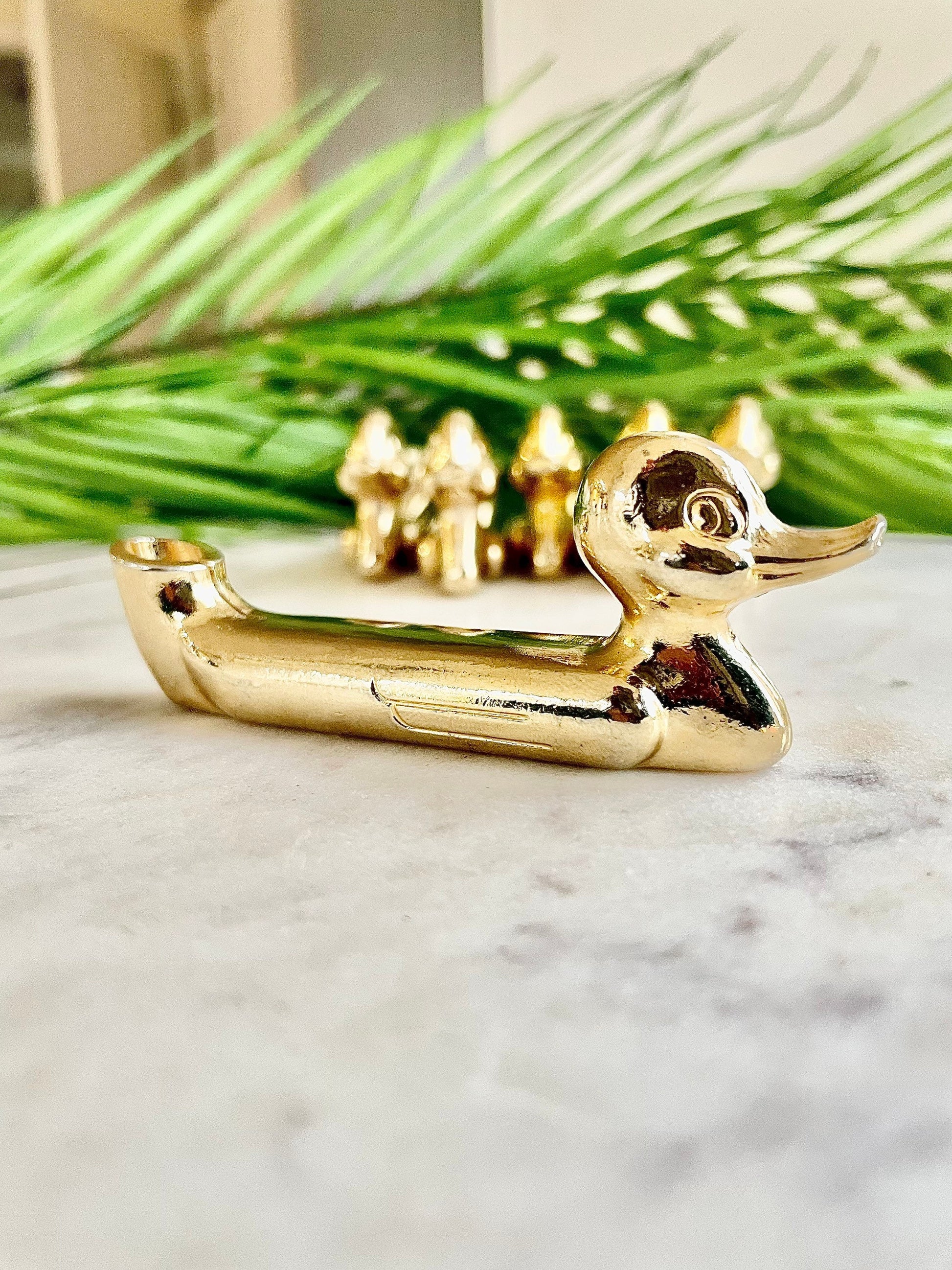 Vintage Set of 6 Privilege knife rests card holders, Ducks French Knife layers, Golden color cutlery rests, Mid Century deco, duckers knife