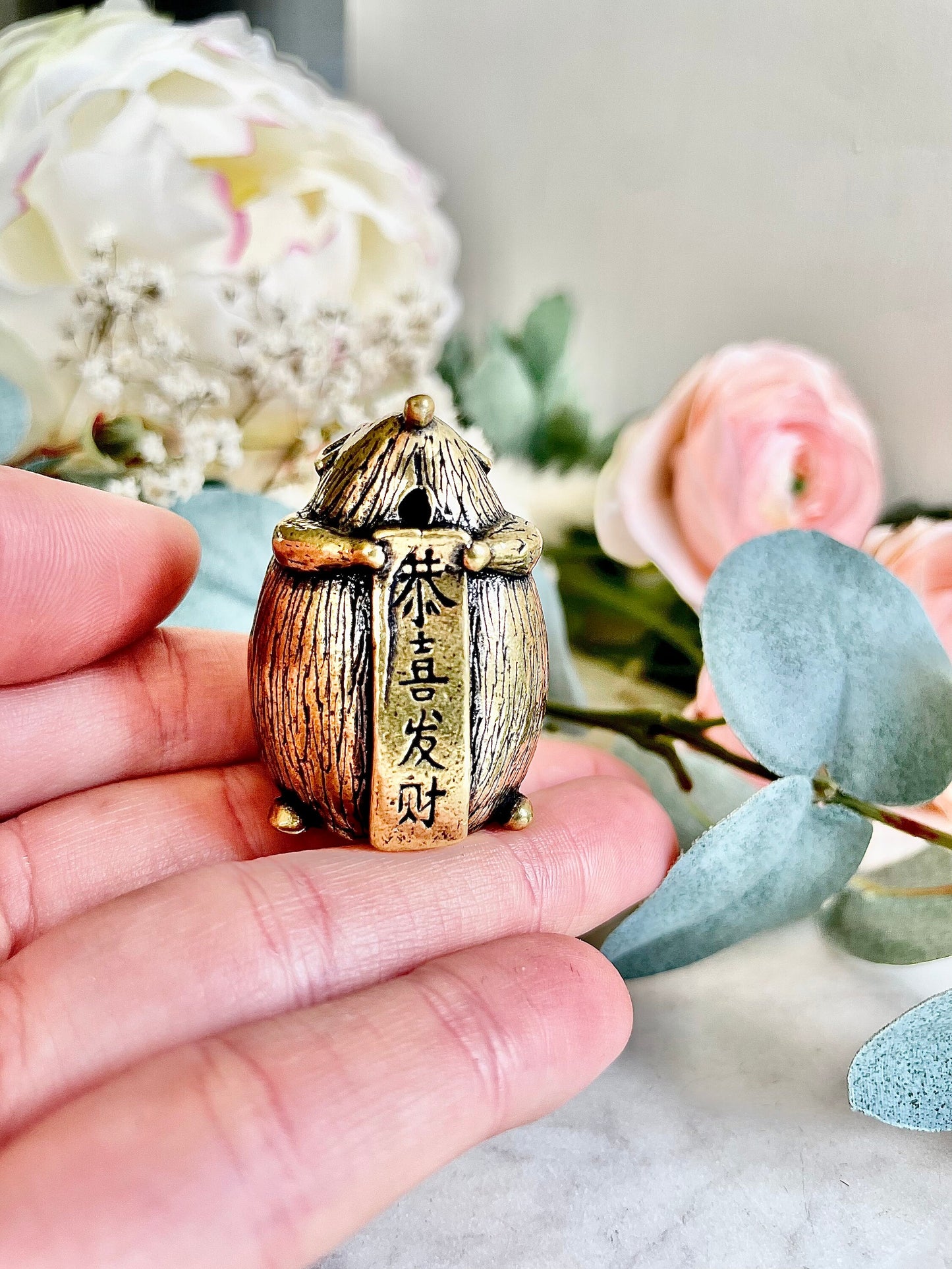 Japanese brass mouse sinning pray incense burner, indoor incense holder, cool mouse figurine, tea happy fortune