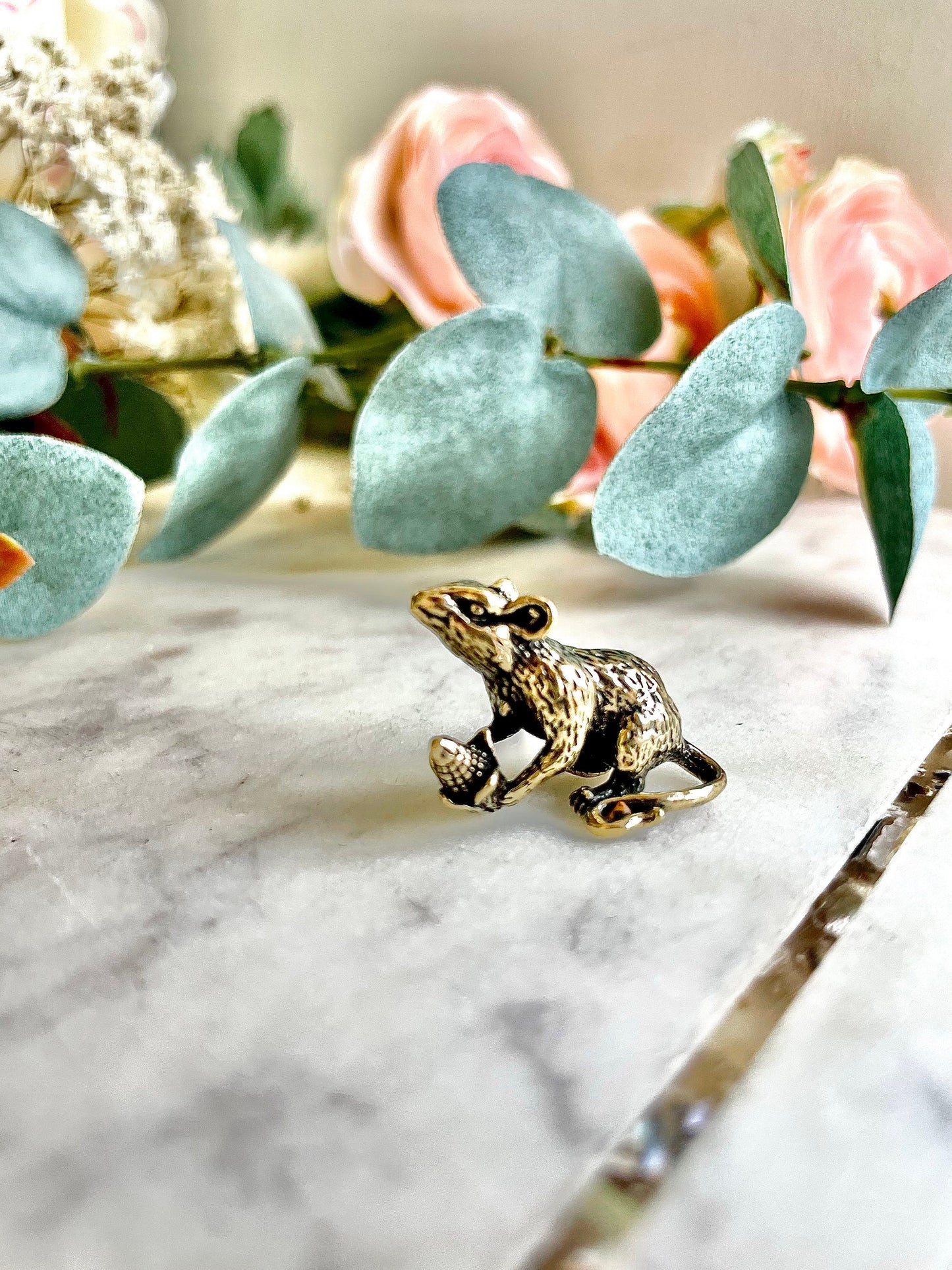 Tiny brass mouse statuette, Solid brass Rat With Corn ornament, Small Standing Mouse holding maze, Brass mouse Animal Figurine,