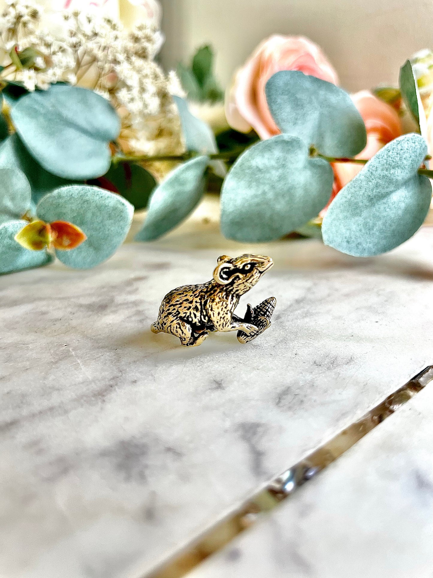 Tiny brass mouse statuette, Solid brass Rat With Corn ornament, Small Standing Mouse holding maze, Brass mouse Animal Figurine,
