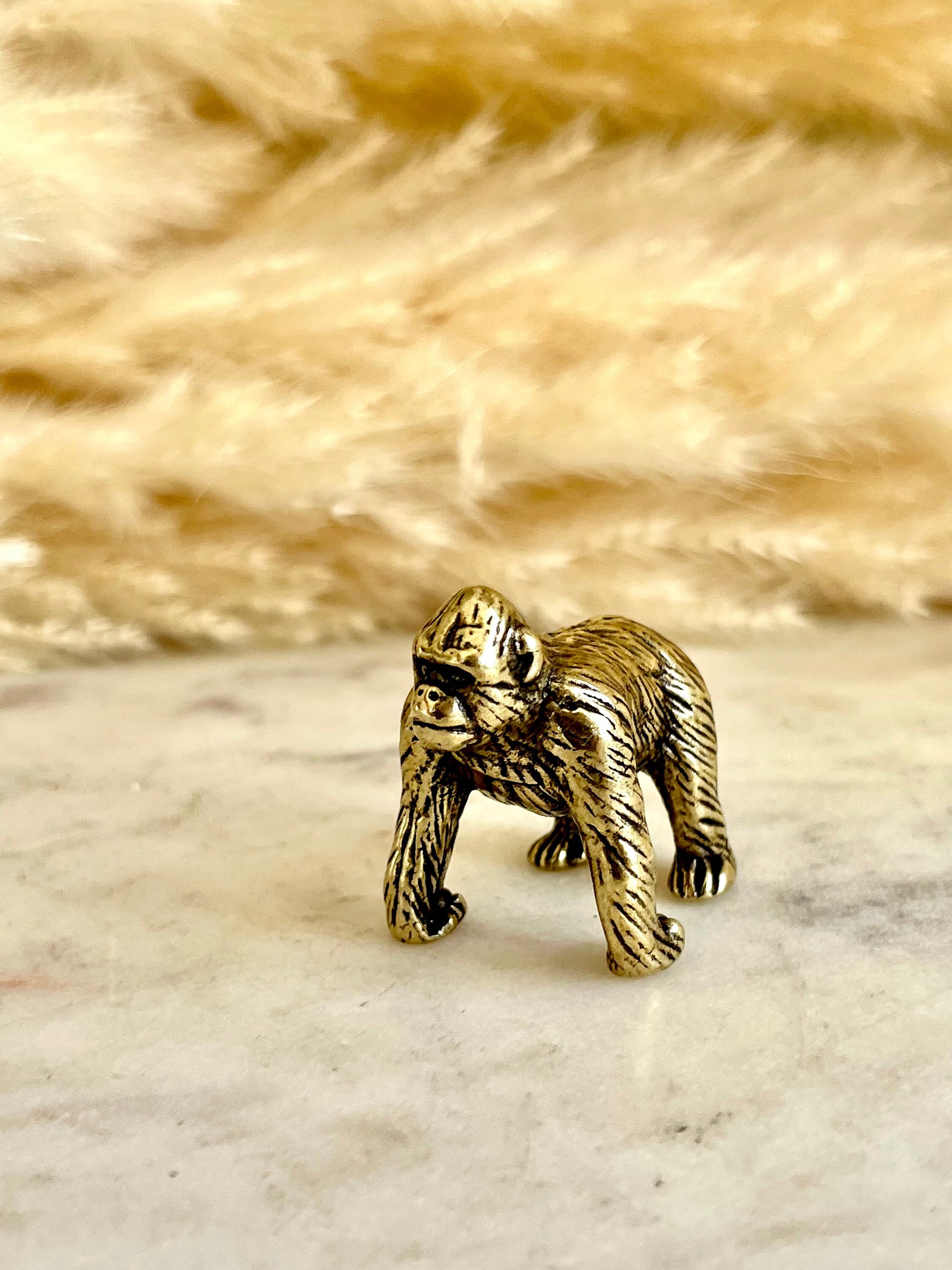 Traditional Style Solid Brass Gorilla Figurine Paperweight: A Tiny Retro Good Luck Charm for Your Desk
