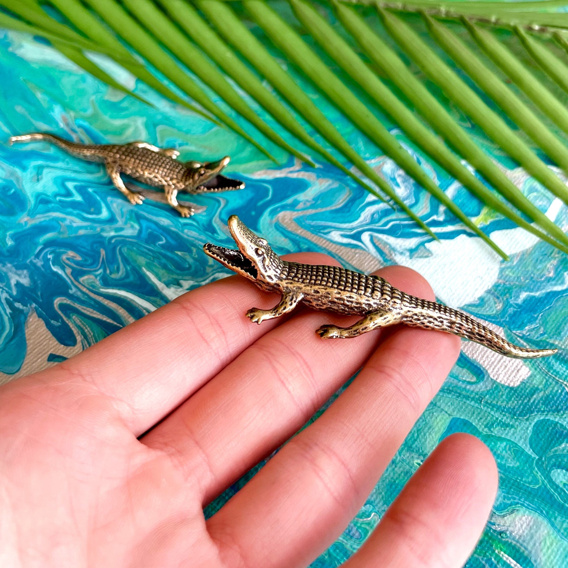 solid brass alligator statue mini metal crocodile figurine metal art incense burner gift for animal