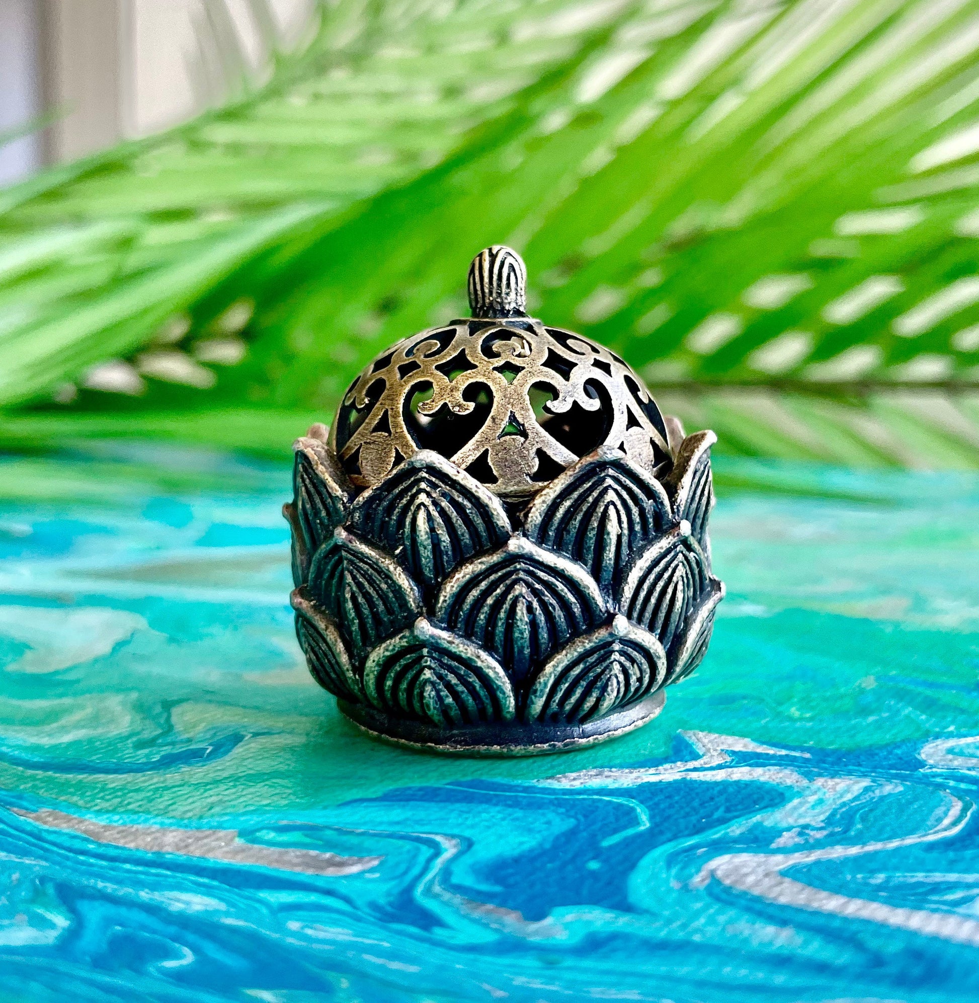 brass copper plate mini lotus incense burner, incense burner, incense burner, small ornaments in religious rooms of temples