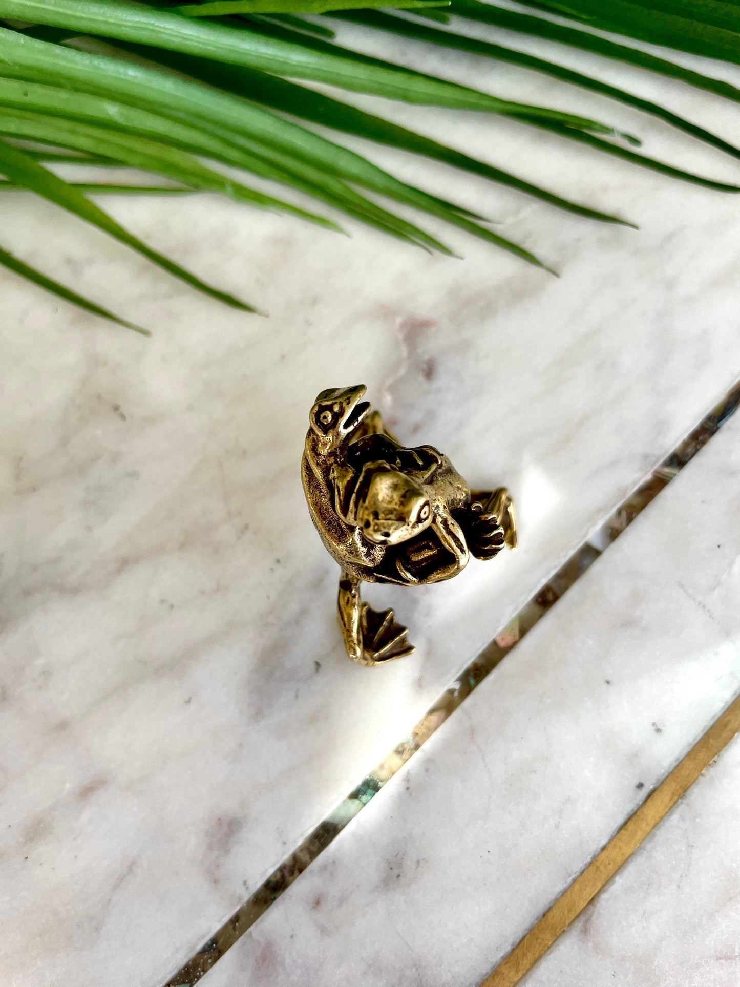 Solid Brass Wrestling frogs Statue, Small Paperweight, Cute collectible figurine, Desk Accessory
