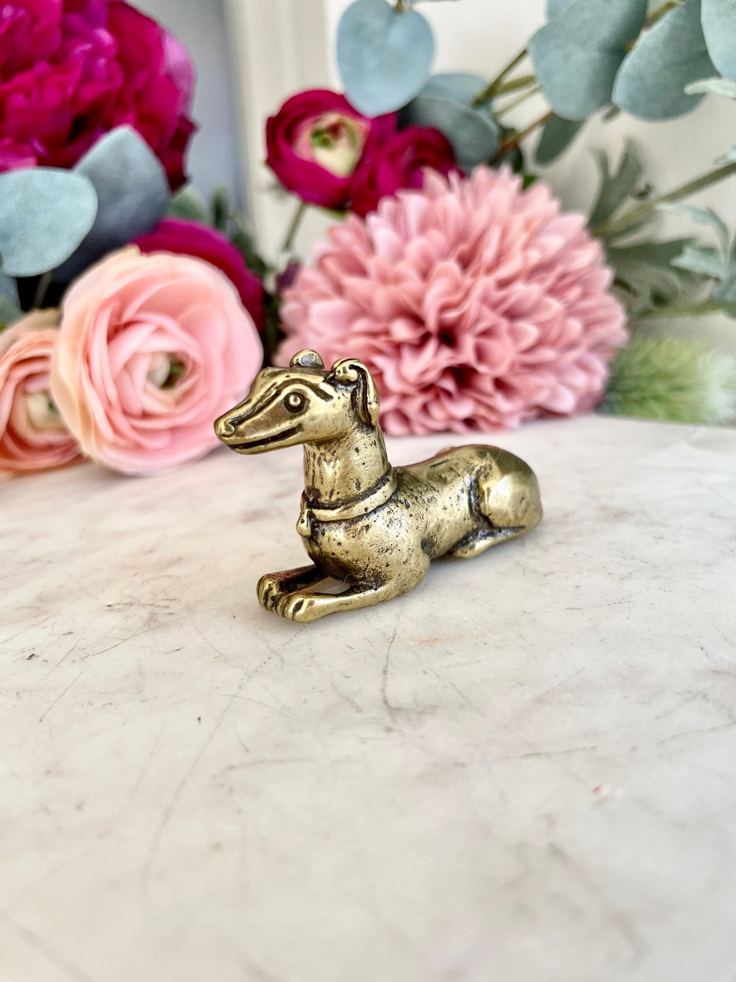 Smiley Hound dog figurine, greyhound statuette, Desktop decoration, whippets dog statuette,
