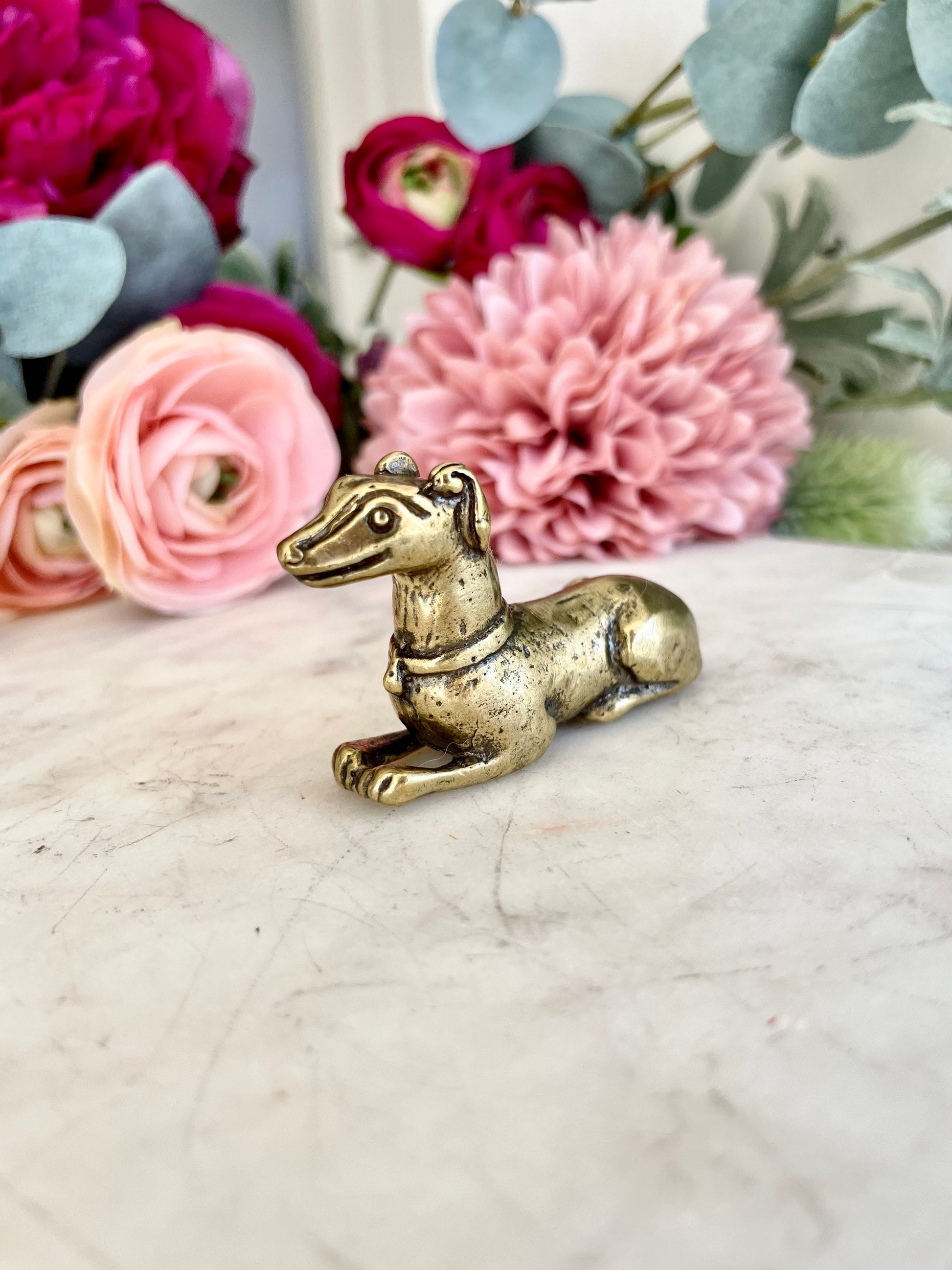 Smiley Hound dog figurine, greyhound statuette, Desktop decoration, whippets dog statuette,