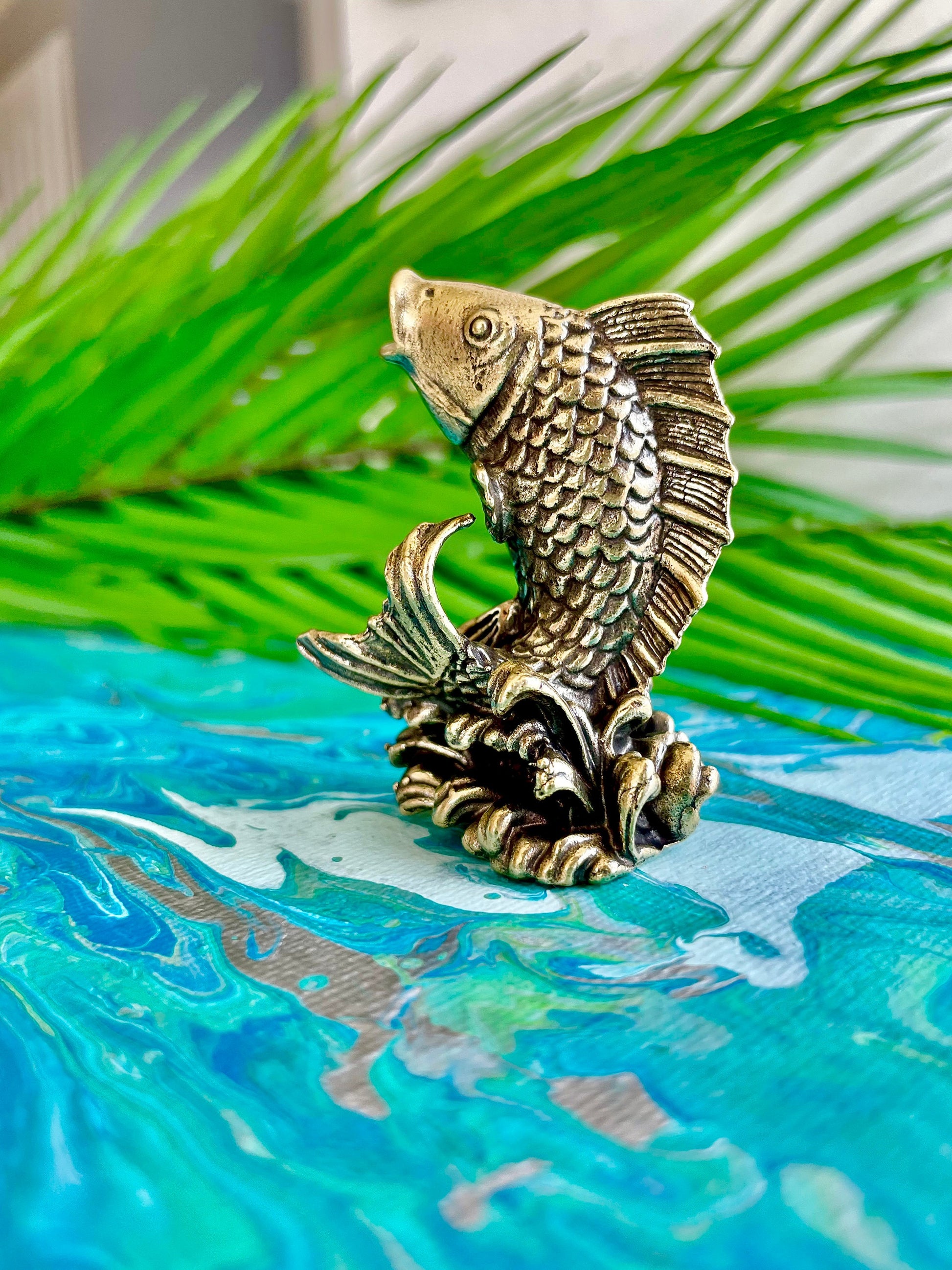 Solid Brass Splashing Carp Fish figurine, Koi Fish Sculpture: A Lifelike Brass Statue for Home or Office Decor