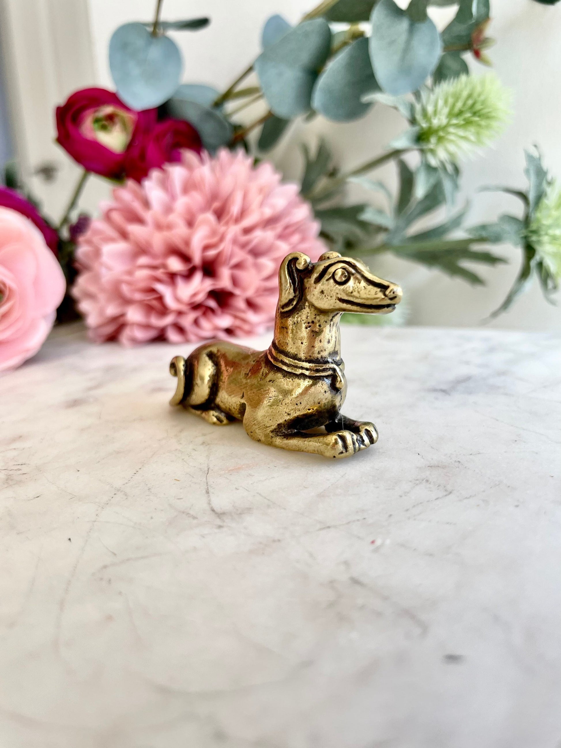 Smiley Hound dog figurine, greyhound statuette, Desktop decoration, whippets dog statuette,