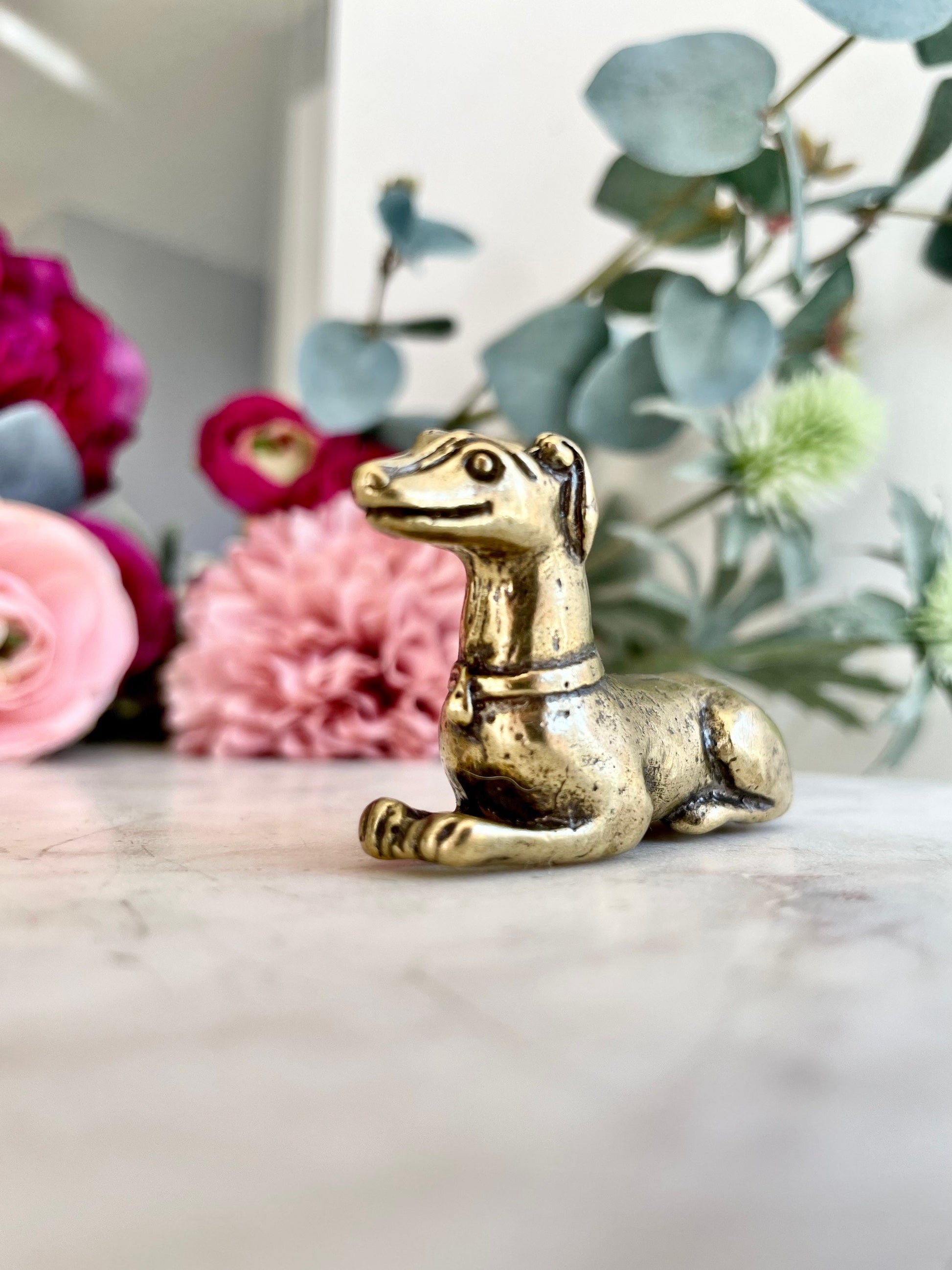 Smiley Hound dog figurine, greyhound statuette, Desktop decoration, whippets dog statuette,