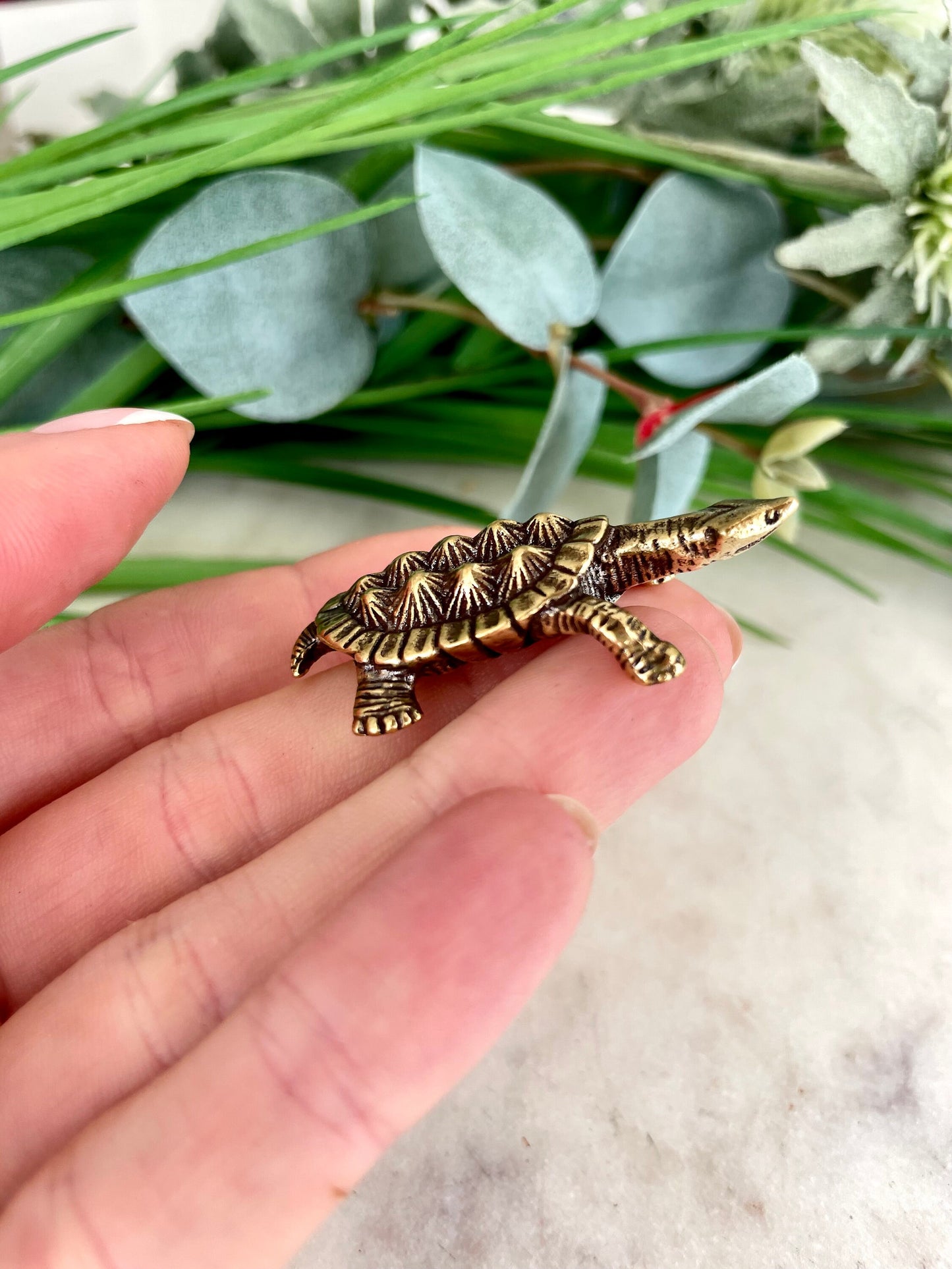 Solid brass Snapping turtle figurine, Alligator turtle statue, beach coastal ornament, ocean lover, metal paperweight, nautical decor
