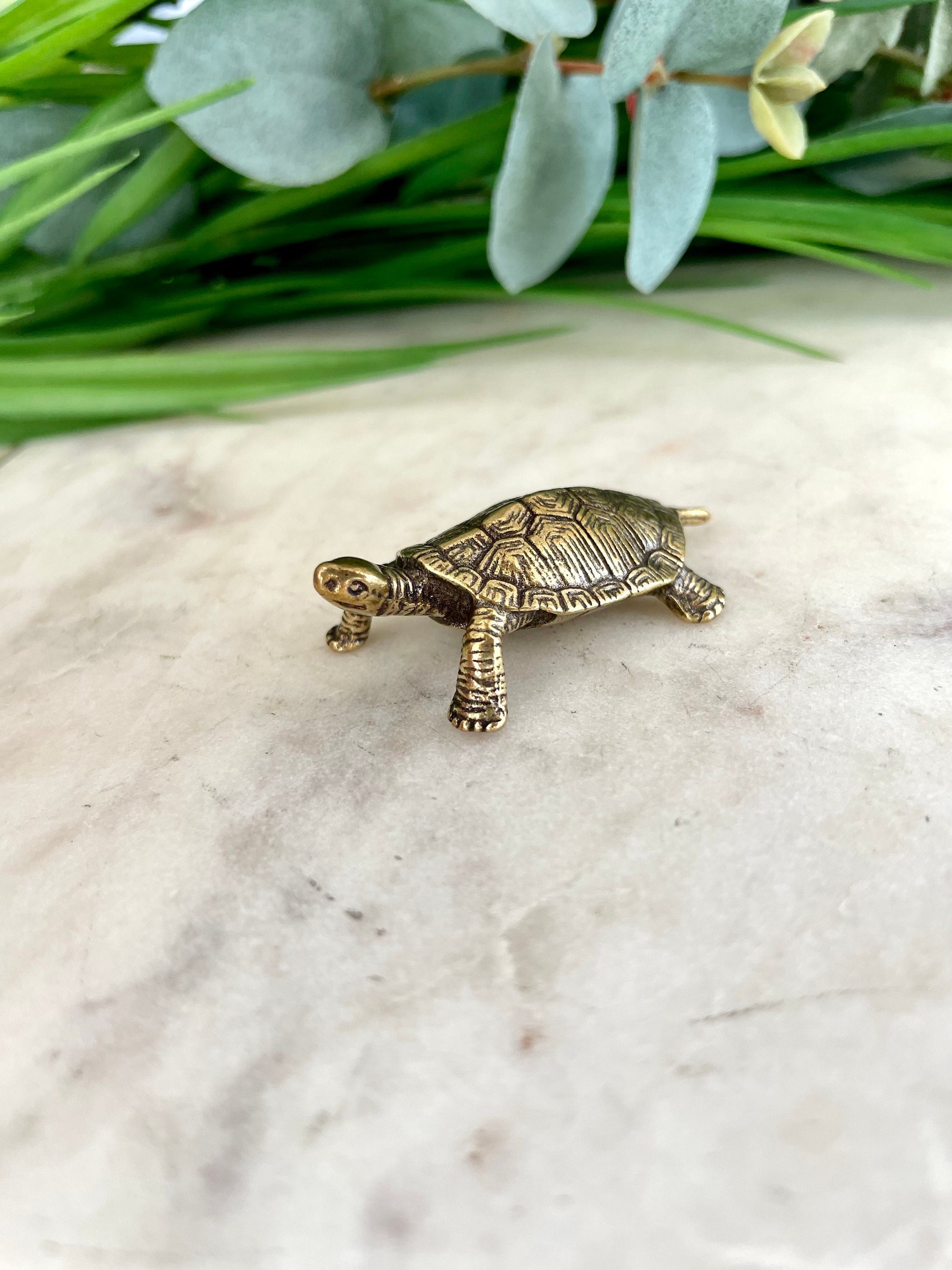 Solid brass Sea turtle figurine, Metal Tortoise statue, beach coastal ornament, ocean lover, metal paperweight, nautical decor