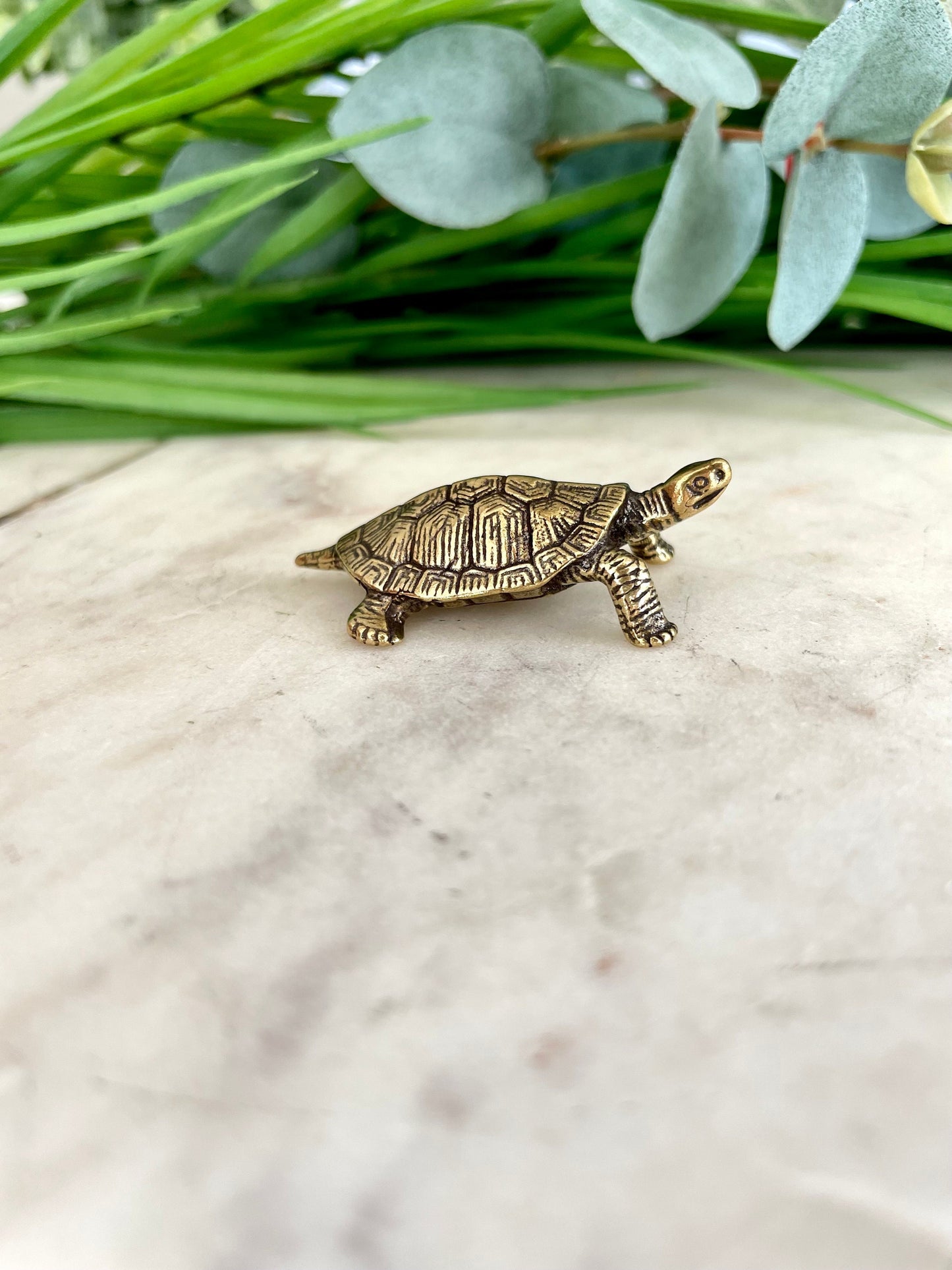 Solid brass Sea turtle figurine, Metal Tortoise statue, beach coastal ornament, ocean lover, metal paperweight, nautical decor