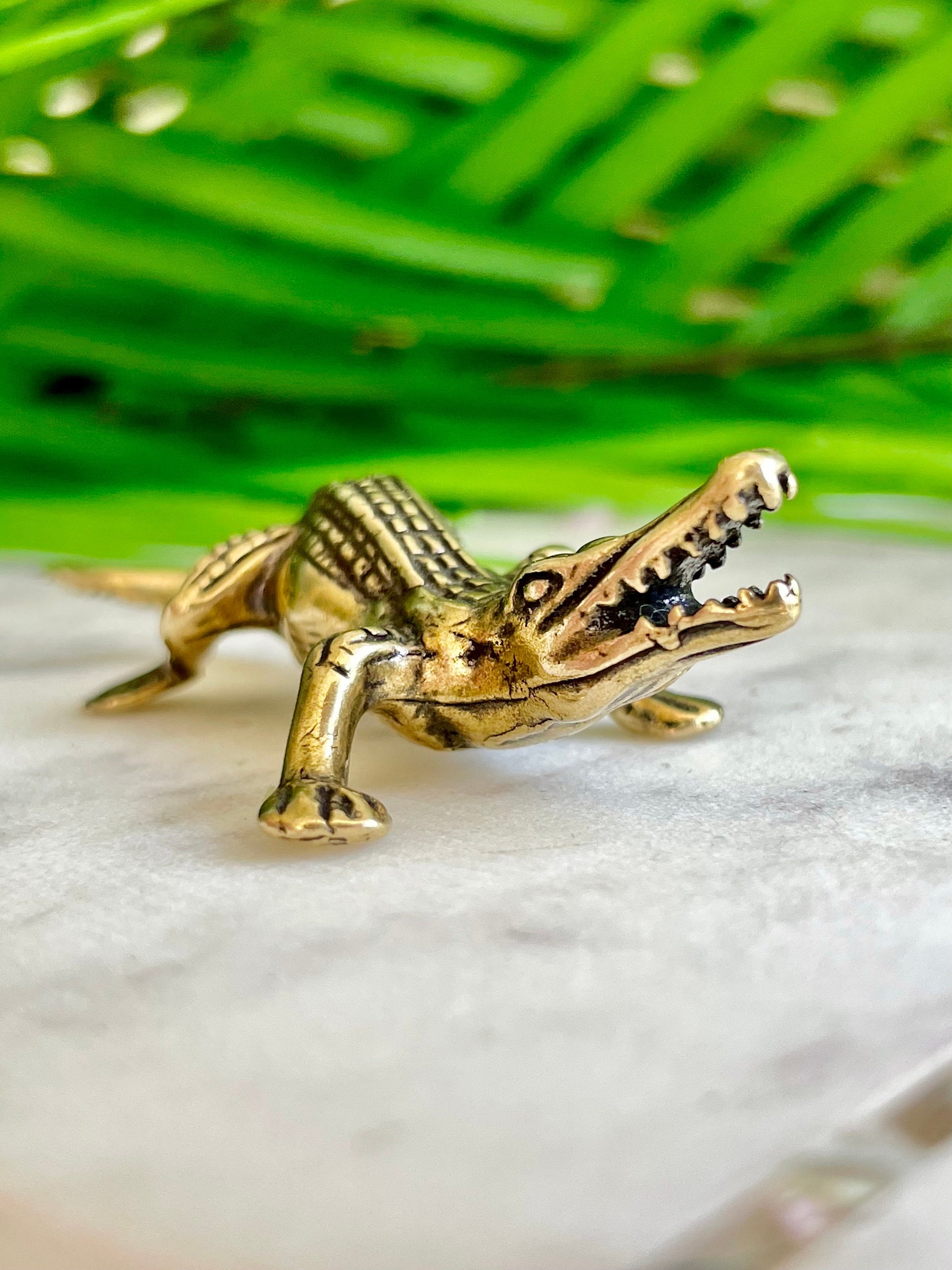 solid brass haunting crocodile statue mini metal crocodile figurine cool alligator metal art