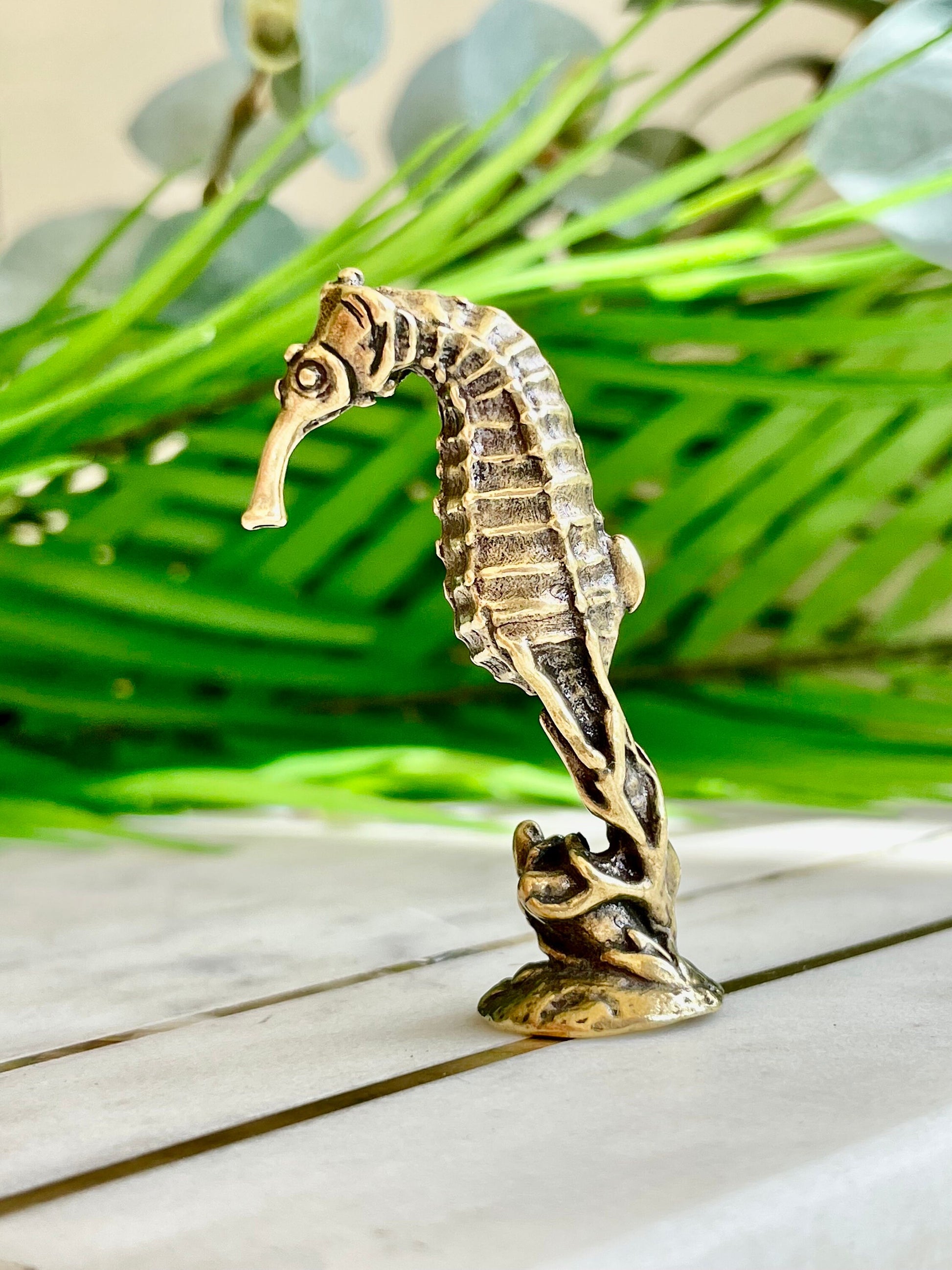Solid brass Seahorse Figurine, Sea-inspired Talisman, Sea horse Souvenir, Keyring for Best Friends, Small Gift, Ocean Lover's Delight