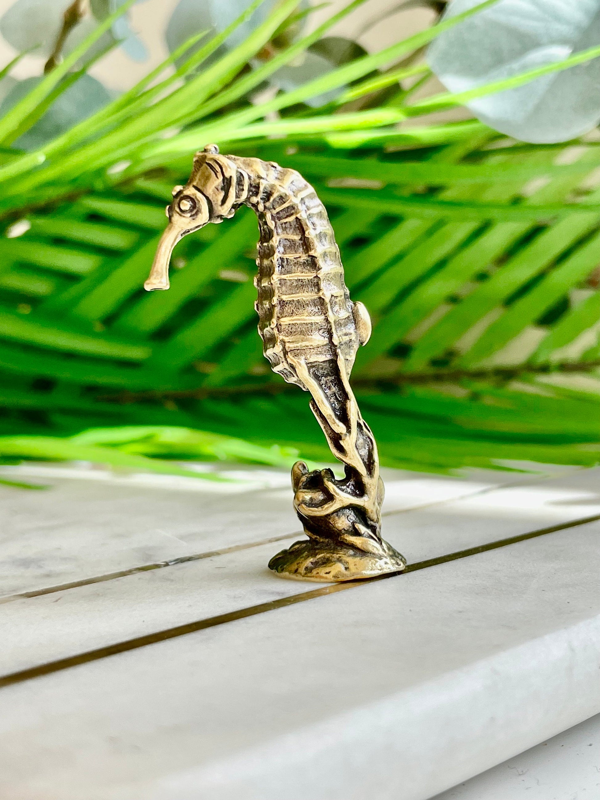Solid brass Seahorse Figurine, Sea-inspired Talisman, Sea horse Souvenir, Keyring for Best Friends, Small Gift, Ocean Lover's Delight
