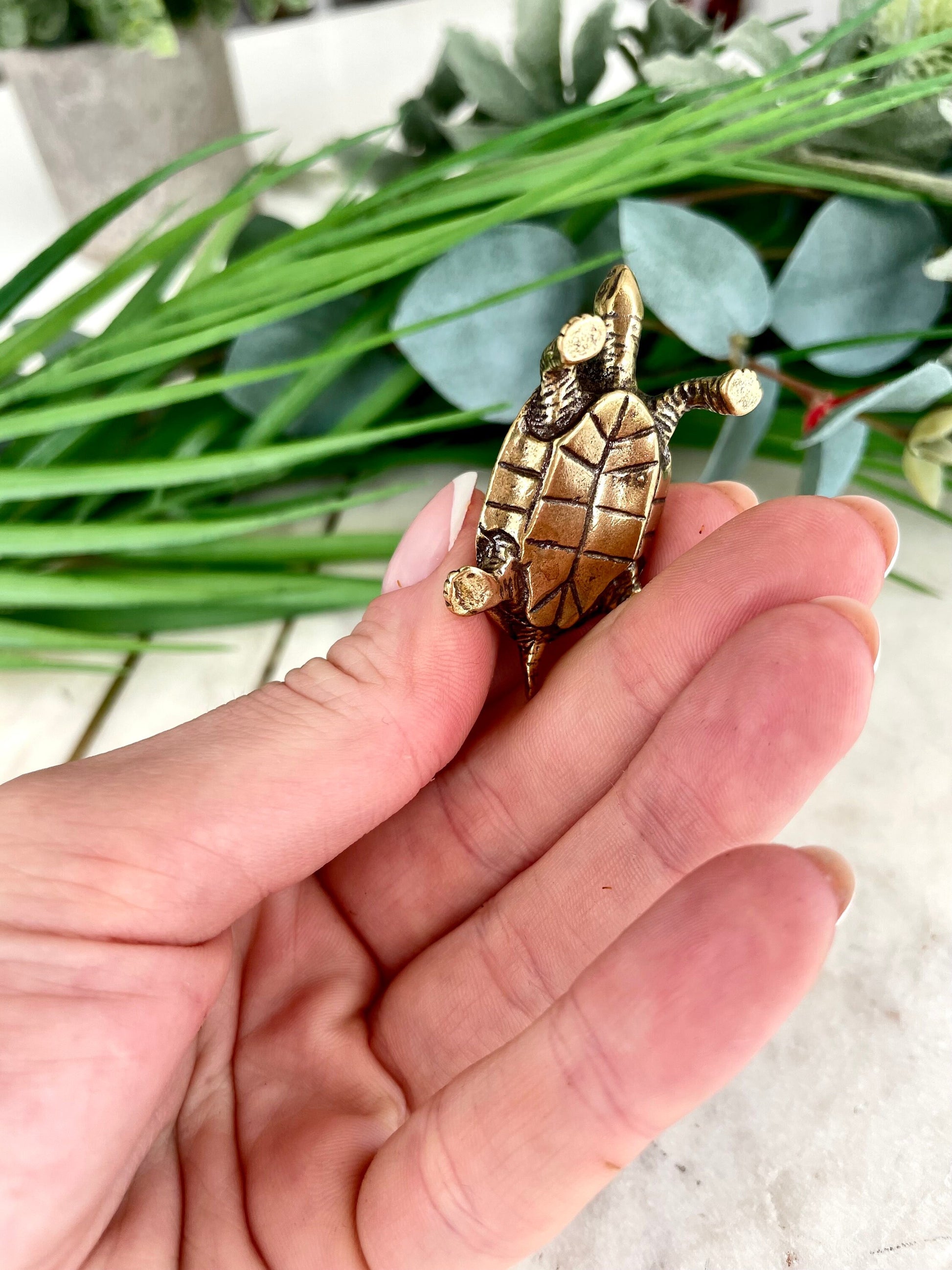 Solid brass Sea turtle figurine, Metal Tortoise statue, beach coastal ornament, ocean lover, metal paperweight, nautical decor