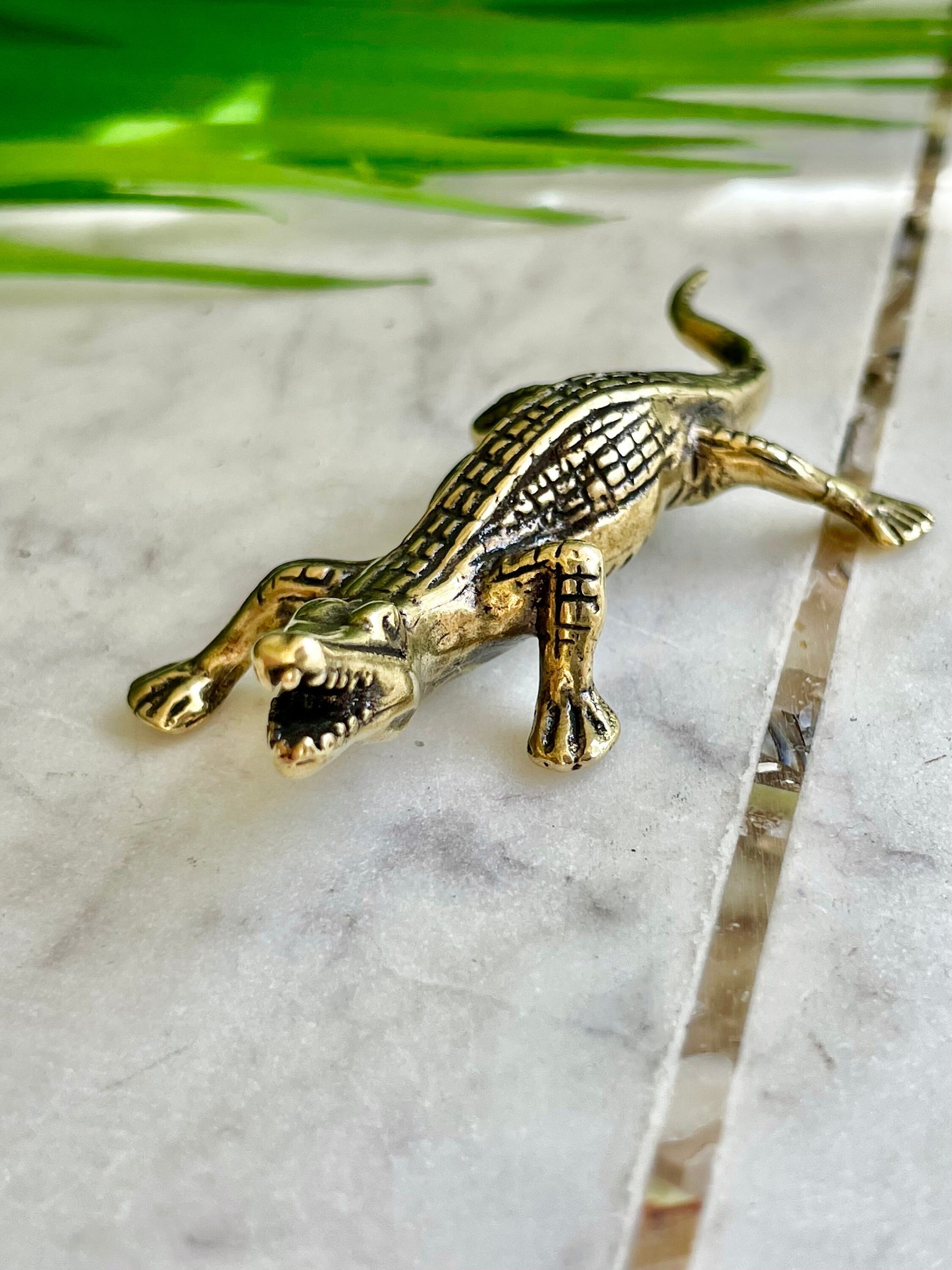 solid brass haunting crocodile statue mini metal crocodile figurine cool alligator metal art