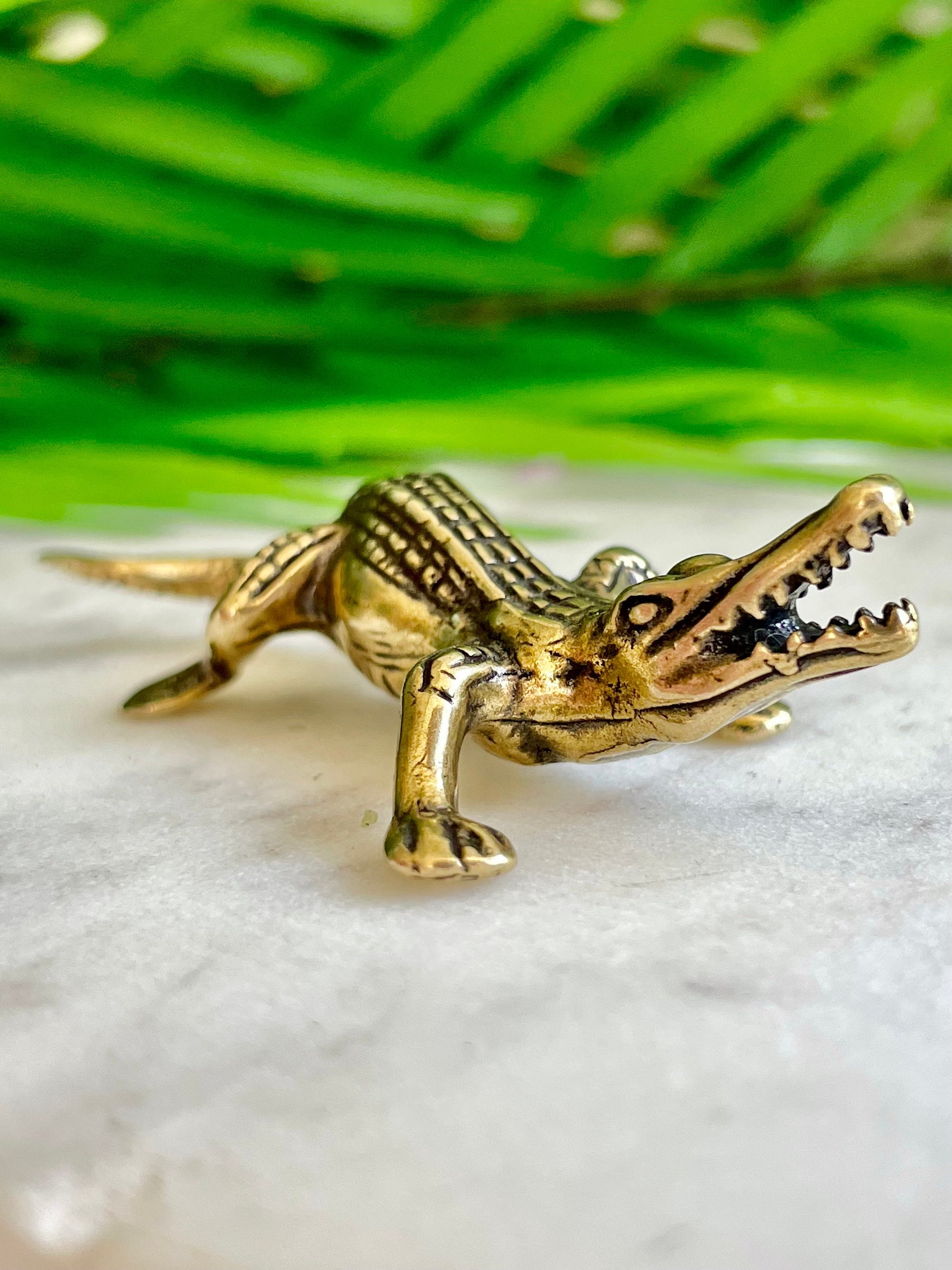 solid brass haunting crocodile statue mini metal crocodile figurine cool alligator metal art