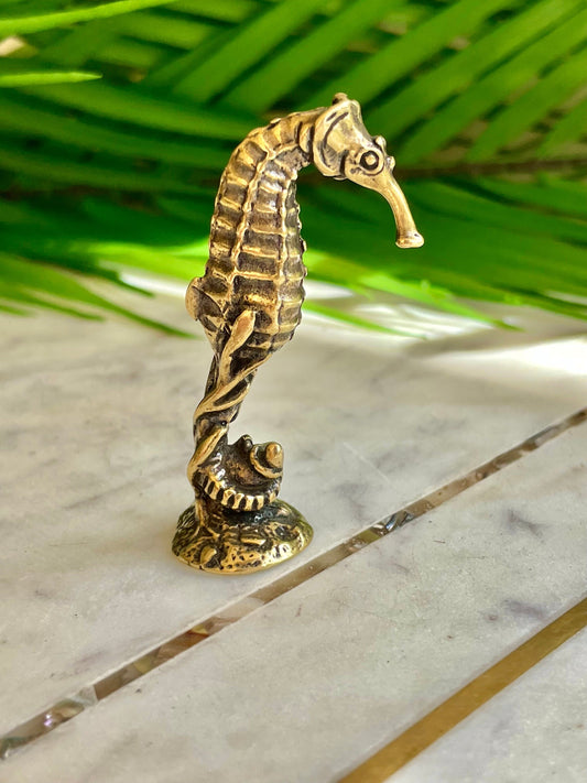 Solid brass Seahorse Figurine, Sea-inspired Talisman, Sea horse Souvenir, Keyring for Best Friends, Small Gift, Ocean Lover's Delight