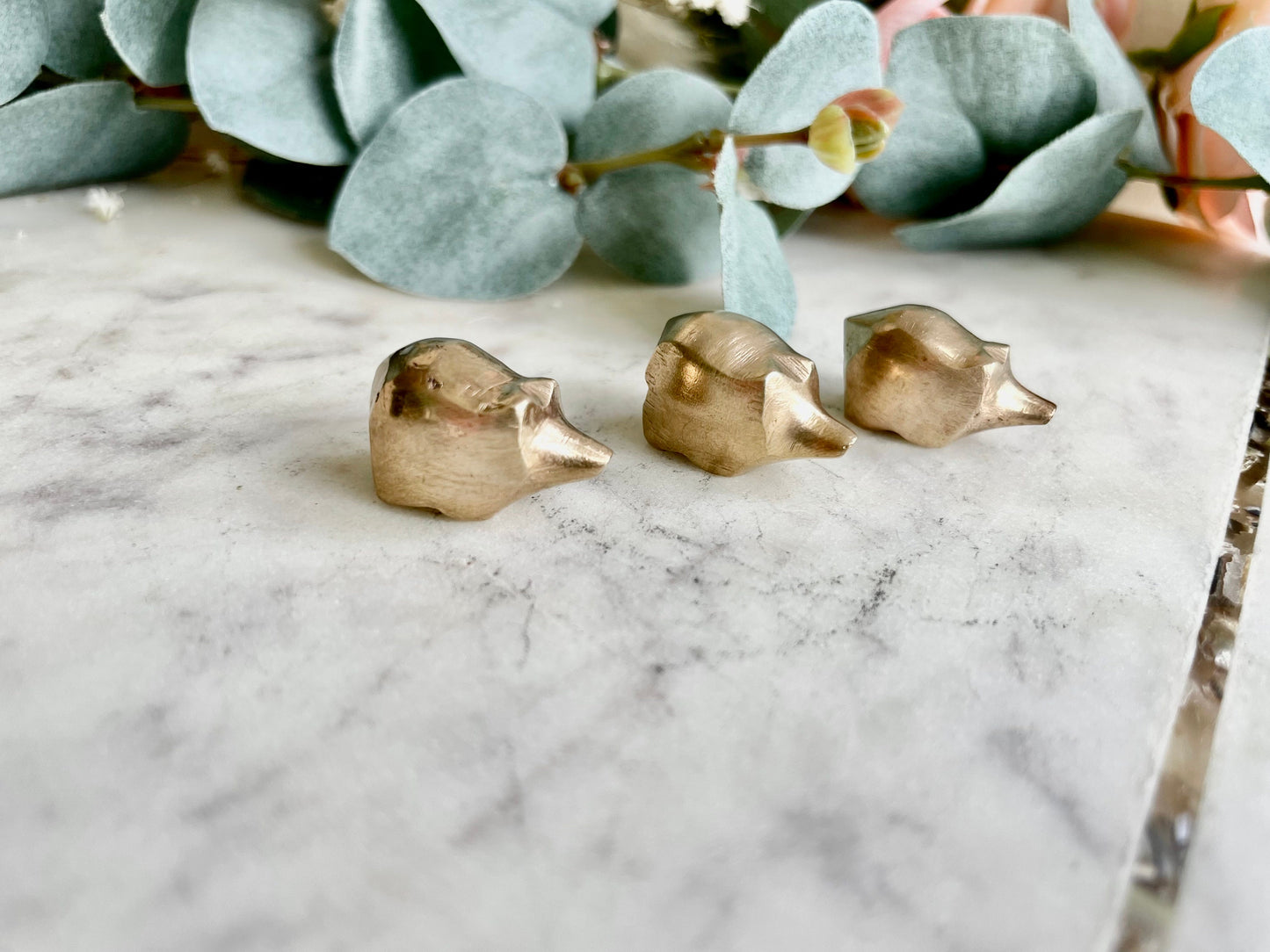Vintage Solid Brass Mice Family Figurine, Three little pigs Sculpture, Antique Mouse Decoration, antique hedgehogs figurines