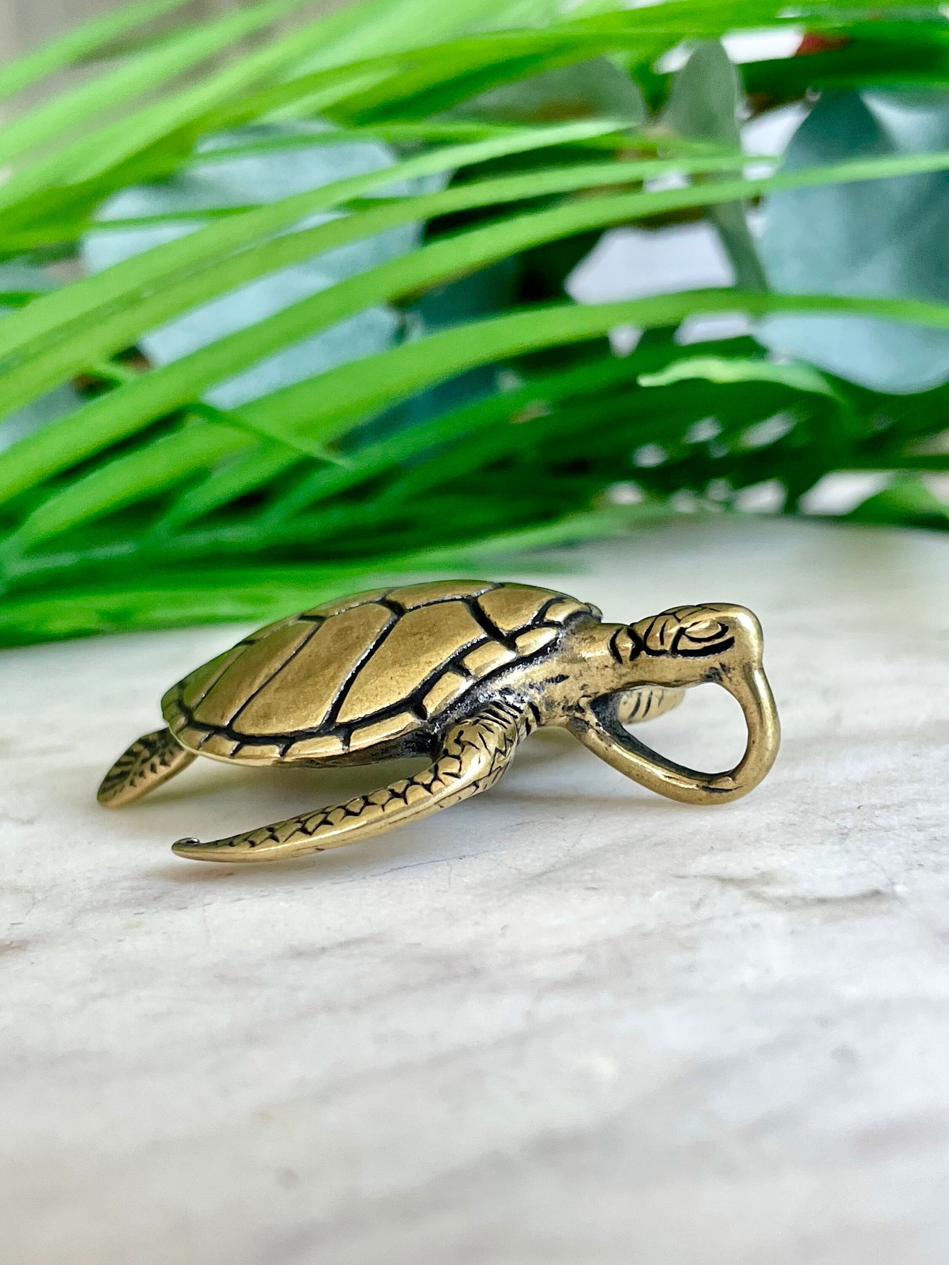 Solid brass Fine turtle charm, Feng Shui keychain, solid Brass tortoise Statue, Lifelike sea turtle Decoration