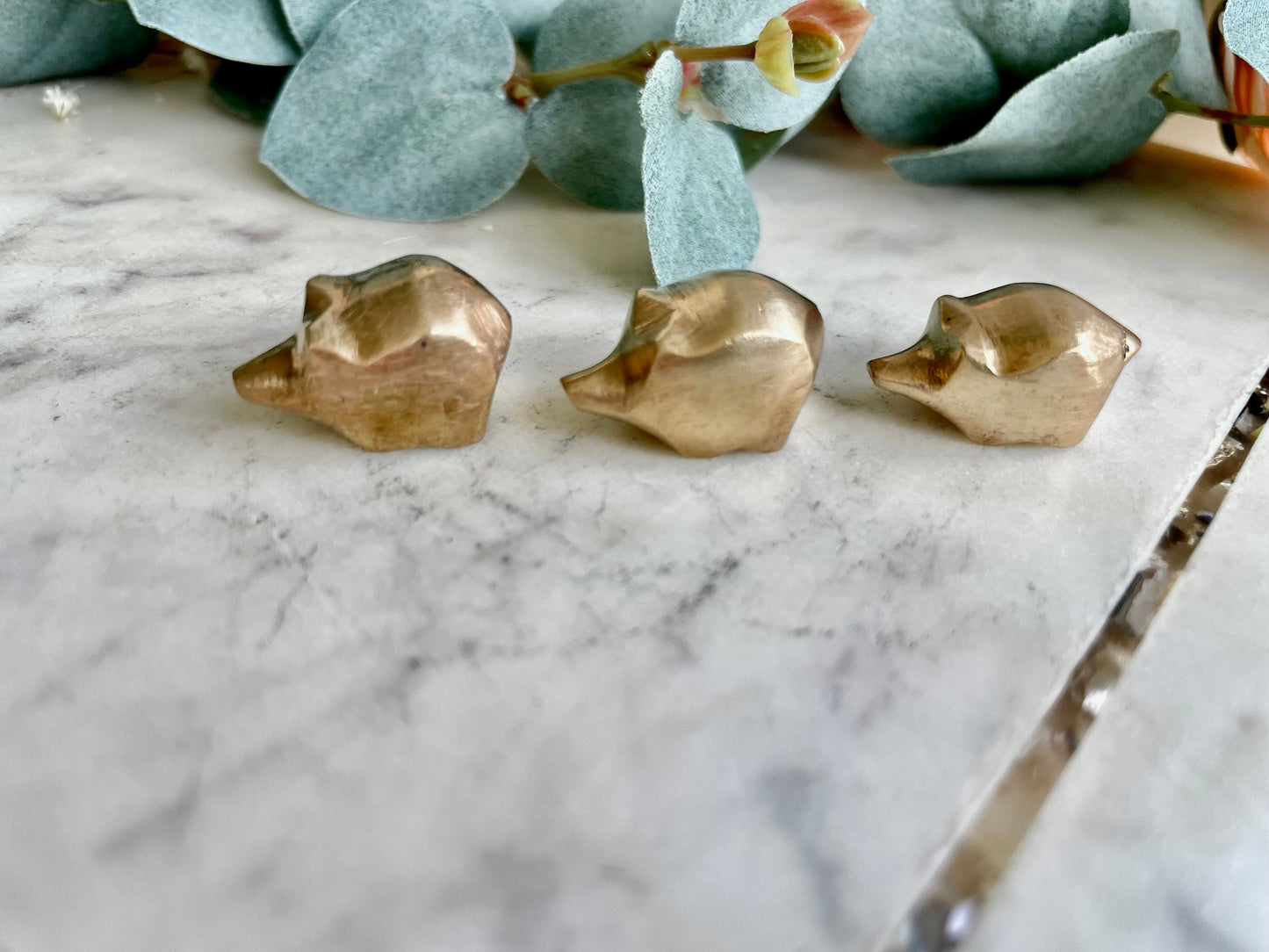 Vintage Solid Brass Mice Family Figurine, Three little pigs Sculpture, Antique Mouse Decoration, antique hedgehogs figurines