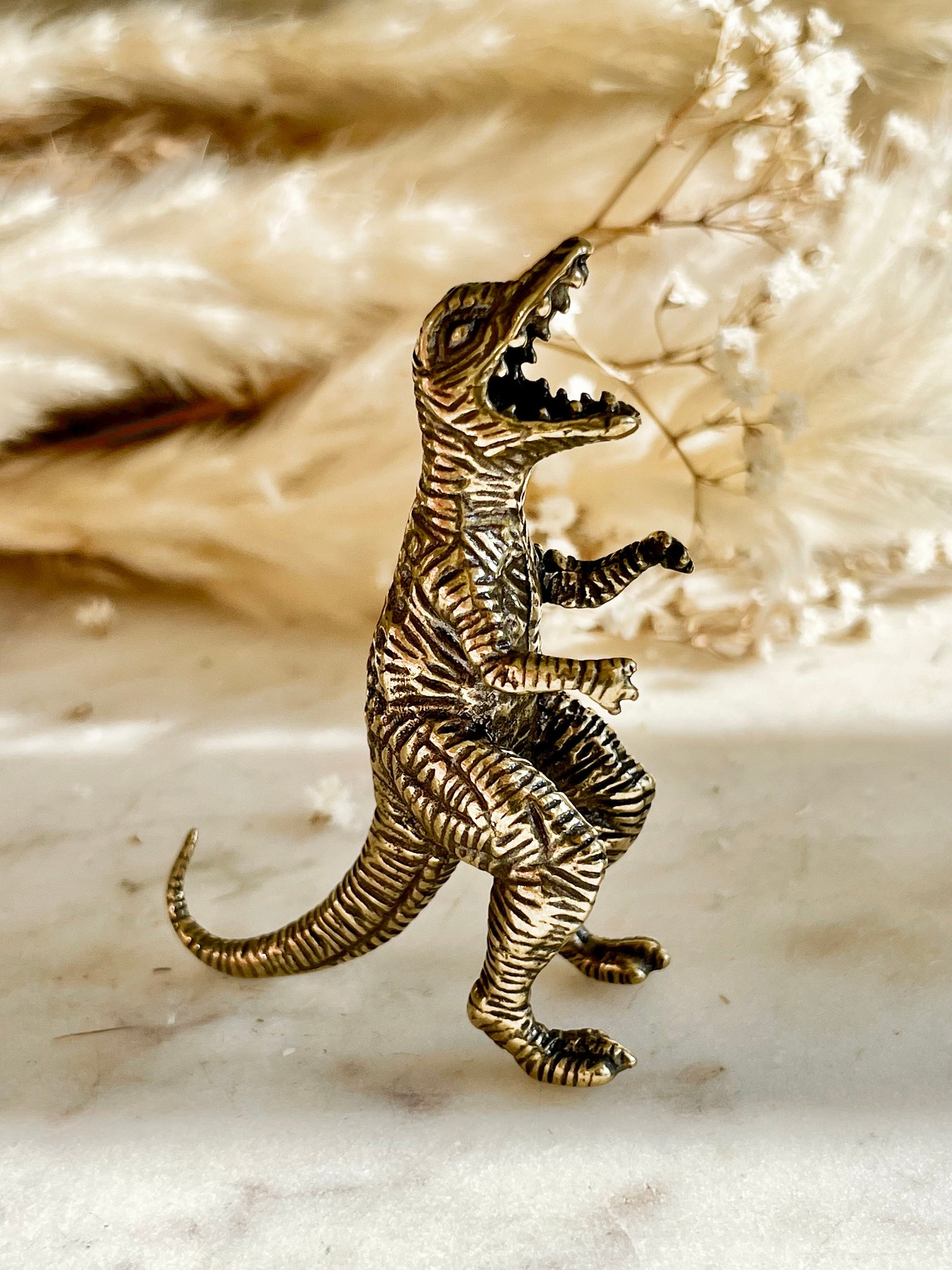 Solid brass Tyrannosaurus rex Miniature, brass Godzilla, solid Tabletop decor dinosaur Figurine, Creative desktop ornament