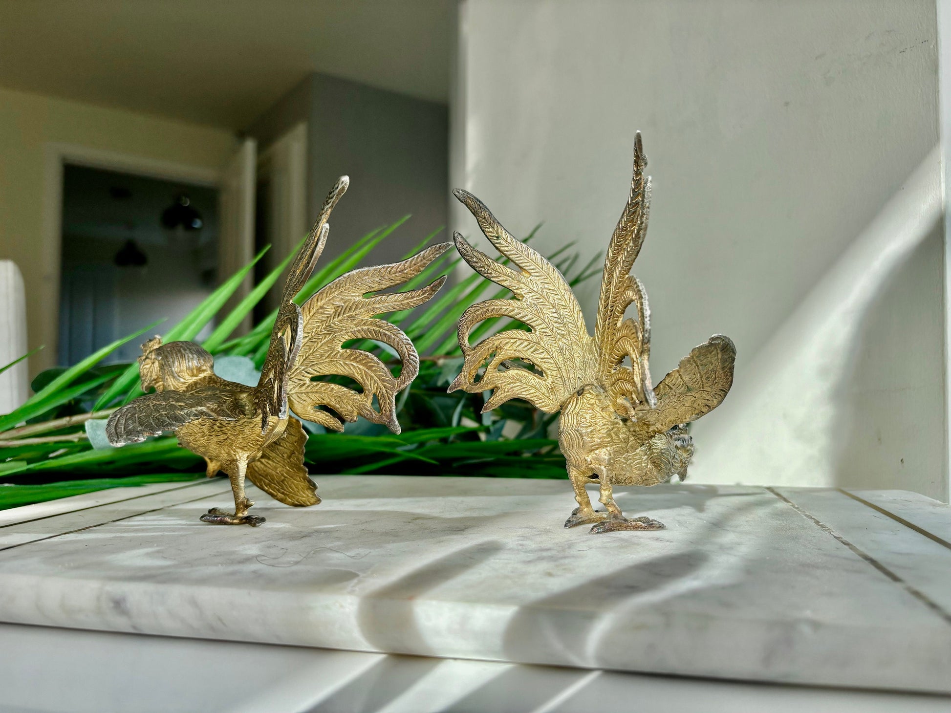 Vintage Brass Fighting Cockerels, Vintage Metal Cocks, Brass Rooster Engraved Statues, Table Centerpiece, Bird Figurine, Pair Roosters
