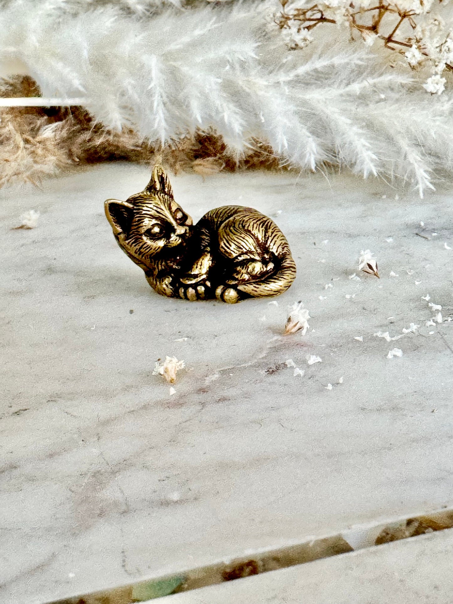 Solid brass Resting cat figurine, kitty miniature , Collectible cat statuette, Gift for cat lover, Adorable kitten ornament