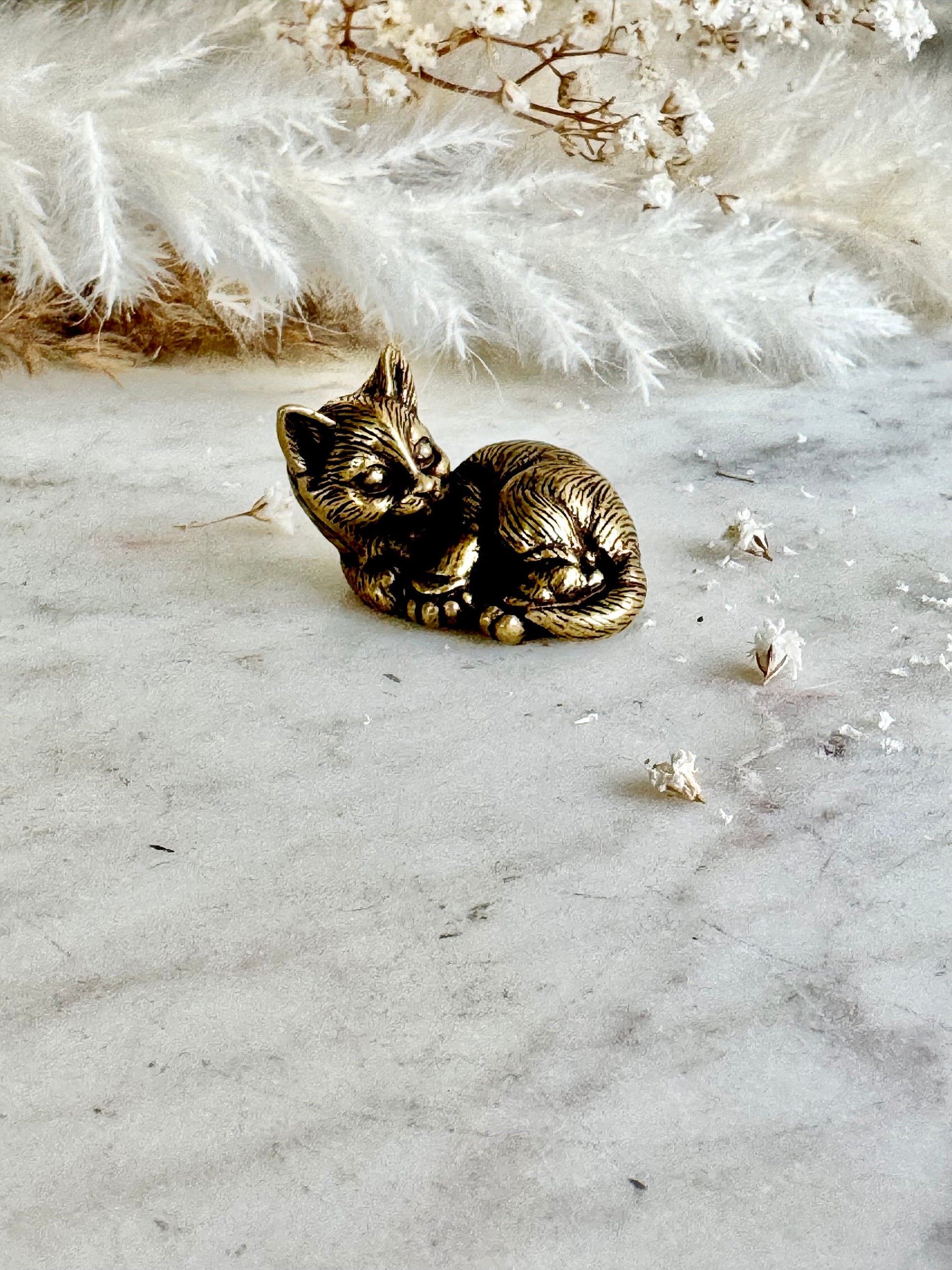 Solid brass Resting cat figurine, kitty miniature , Collectible cat statuette, Gift for cat lover, Adorable kitten ornament