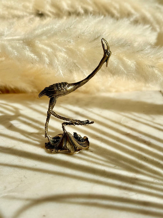 Stunning Solid brass Japanese style crane Statue, heron with a little frog figurine, Stork paperweight gifts, crane plant decoration