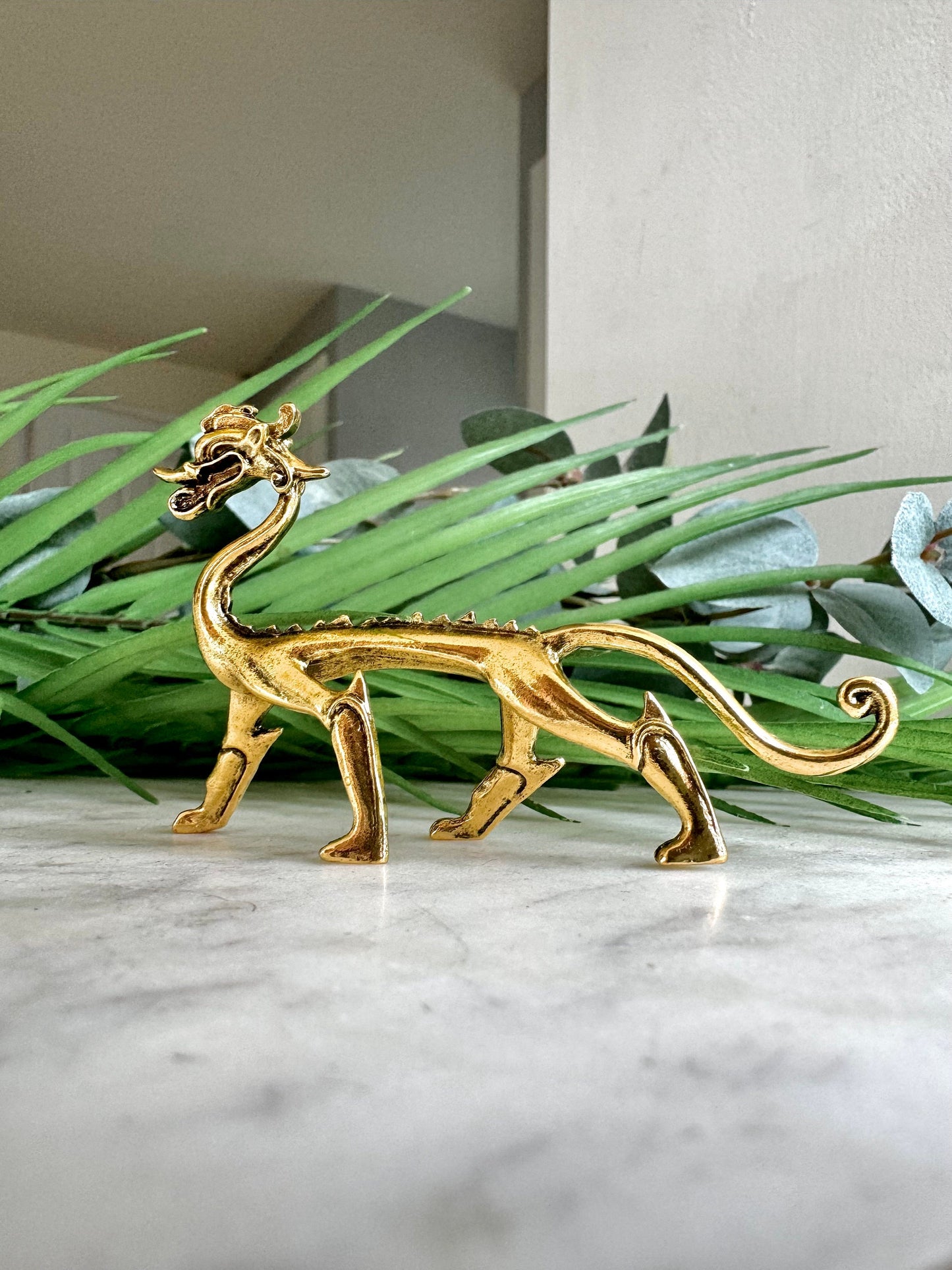 Dragon metal Figurine, Chinese solid brass Feng Shui Animal Kylin Unicorn Statue, Fountain pen rest, Wealth fly Chi-lin