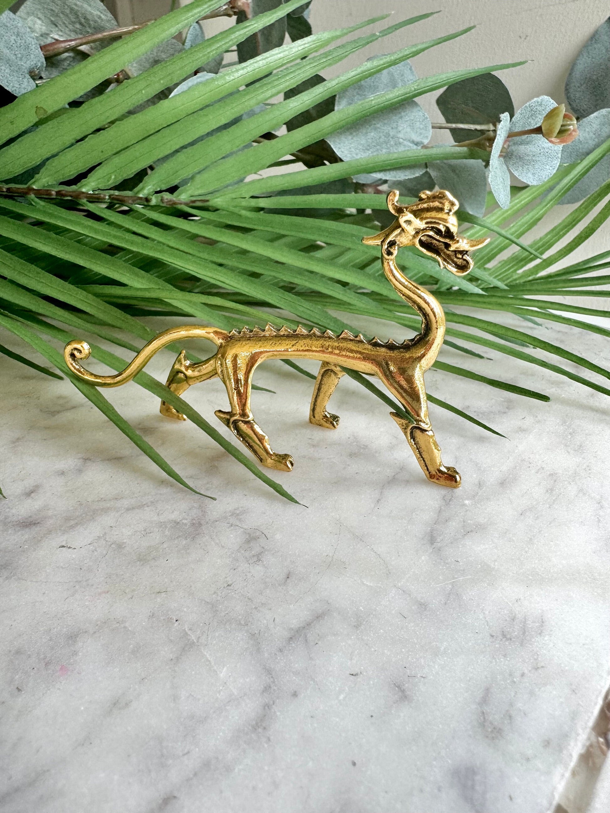 Dragon metal Figurine, Chinese solid brass Feng Shui Animal Kylin Unicorn Statue, Fountain pen rest, Wealth fly Chi-lin