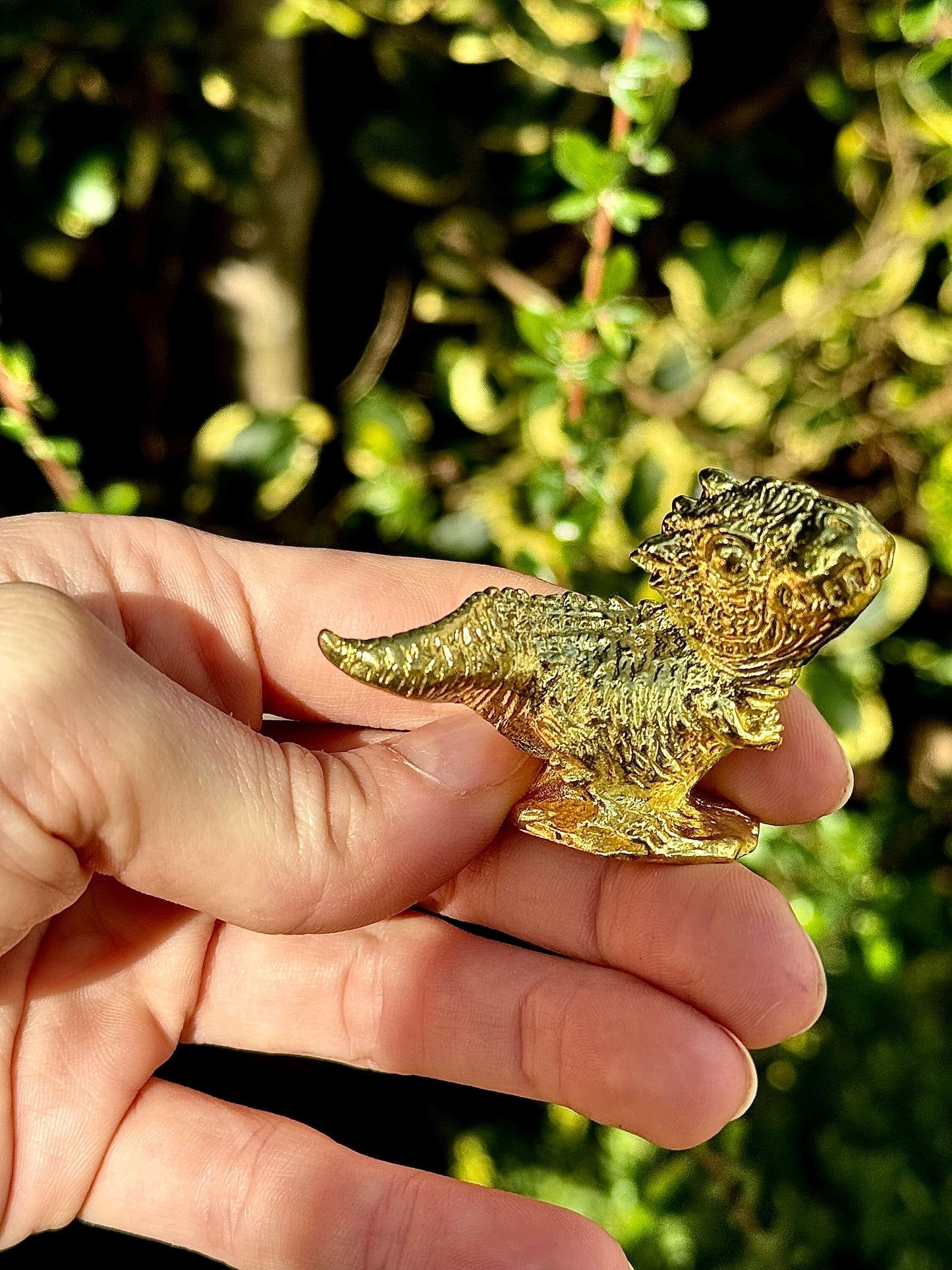 Solid brass Tyrannosaurus rex, brass dinosaur, solid Tabletop decor, dinosaur Miniature, Creative desktop ornament, cool gift for him