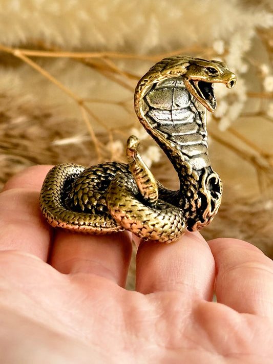 Solid Brass Indian Snake cobra figurine, fine lifelike snake miniature, reptile desktop ornament, creative gift, gift for snake lovers
