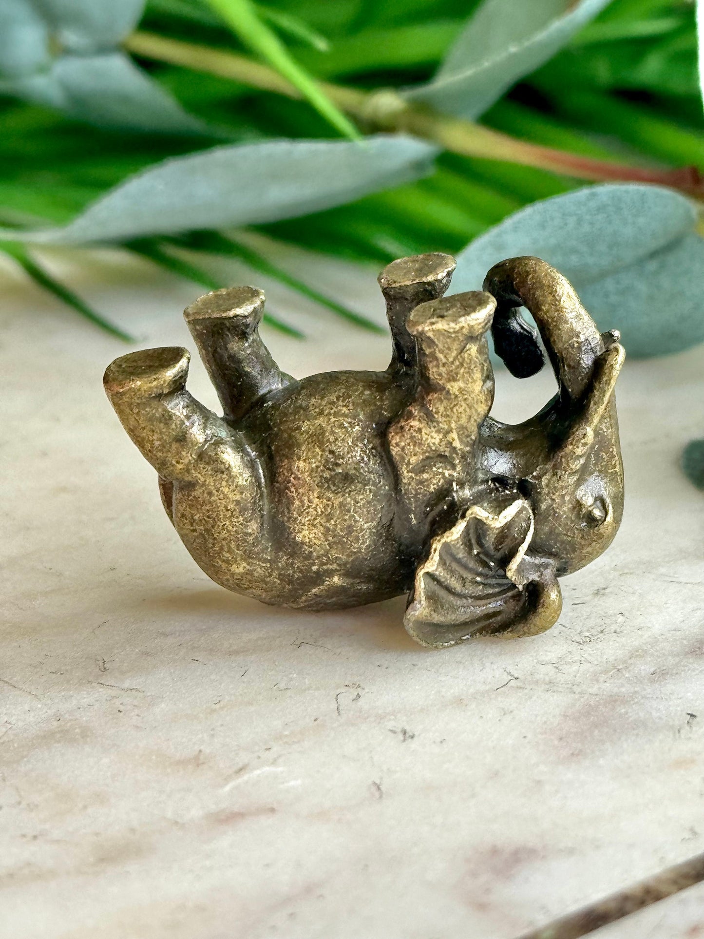 Solid brass Indian elephant figurine, beautiful boho decor, collectible elephant, Animal miniature